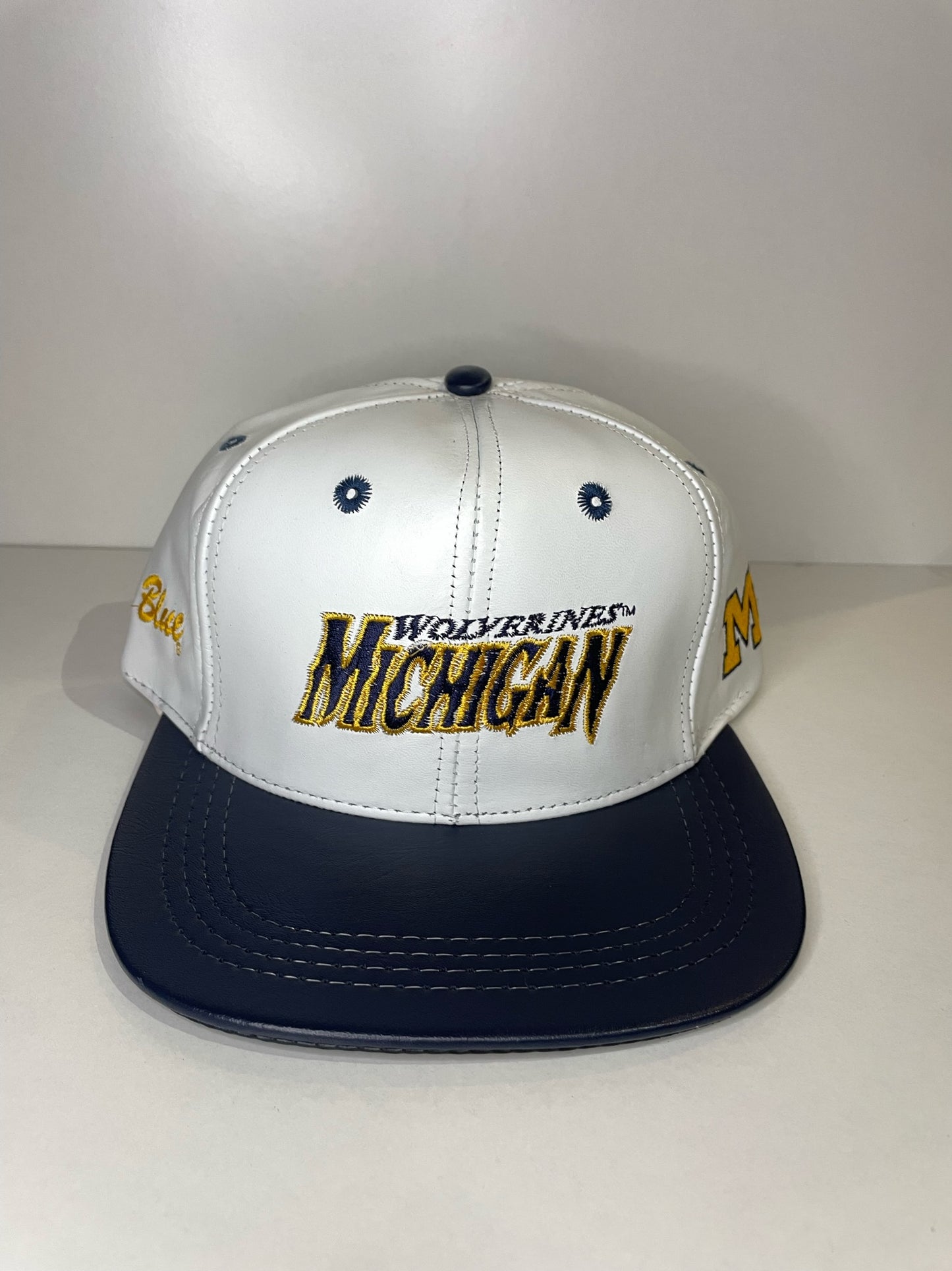 VINTAGE 90s MICHIGAN WOLVERINES MODERN GENUINE LEATHER SNAPBACK CAP HAT