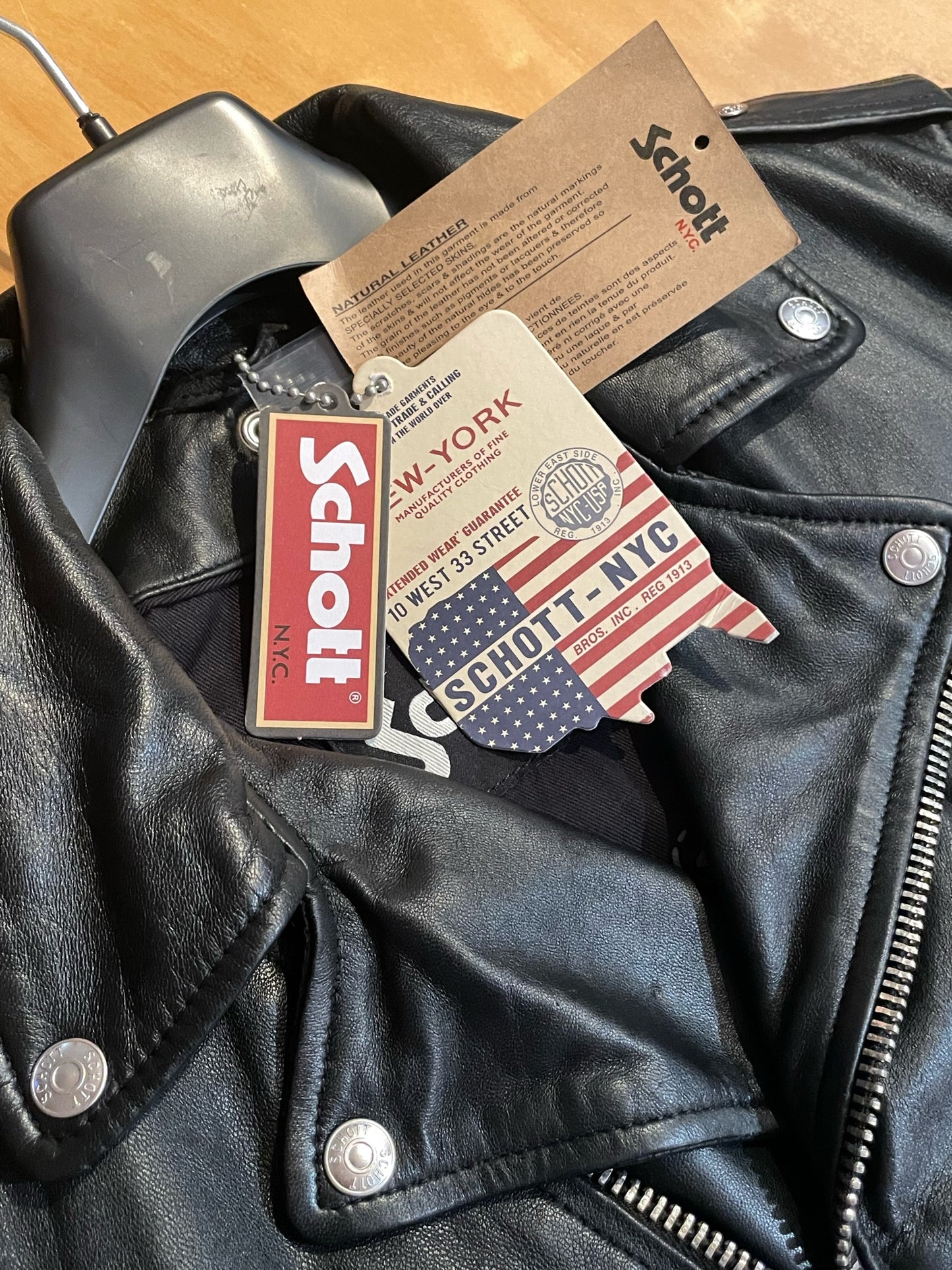 "BRAND NEW" SCHOTT N.Y.C LC1140 PERFECTO LEATHER JACKET SZ: M