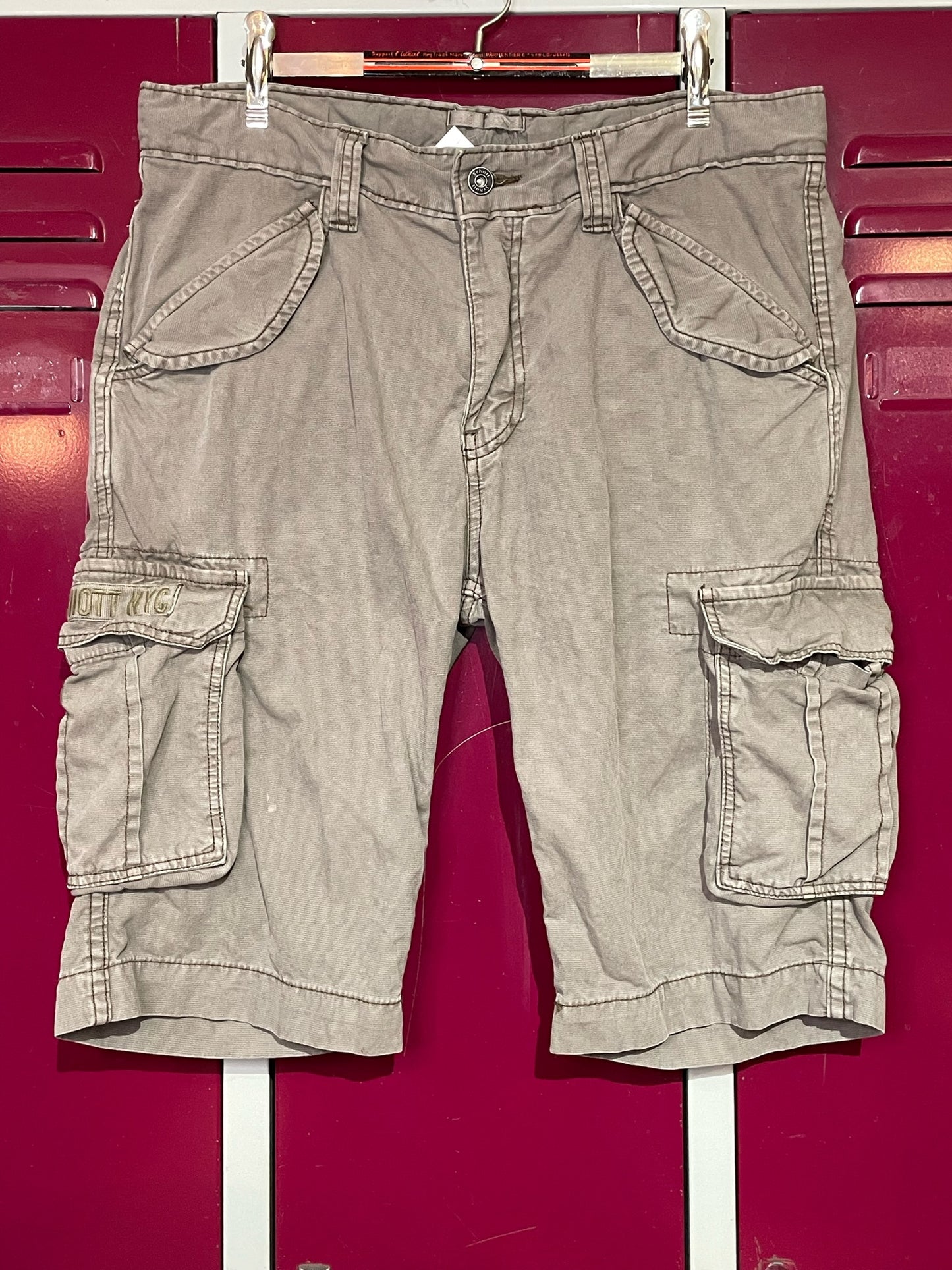 SCHOTT BROS. CARGO SHORTS  SZ: 32