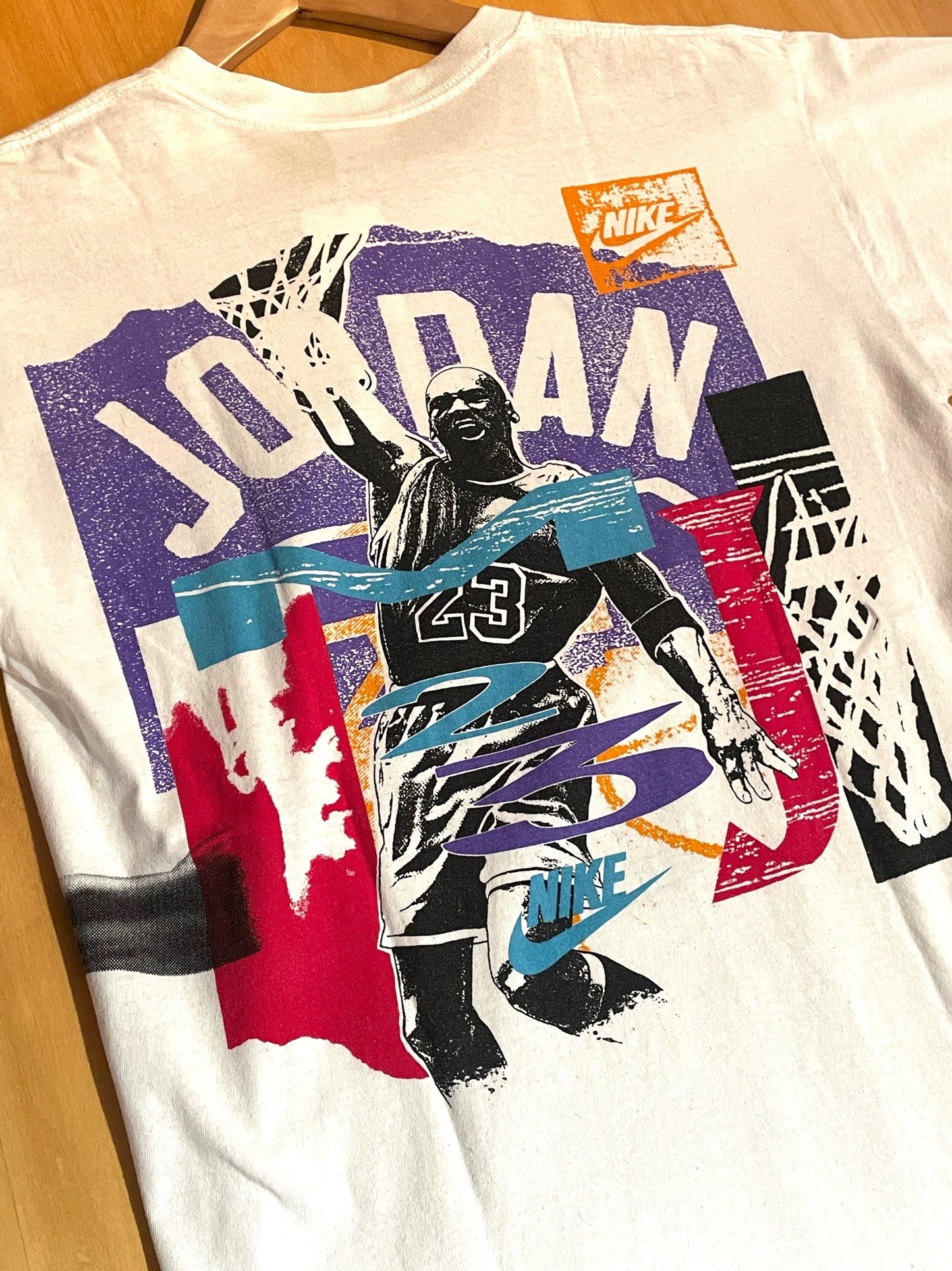 VINTAGE 90s NIKE AIR JORDAN "MJ 23" BULLS NBA T-SHIRT SZ: M
