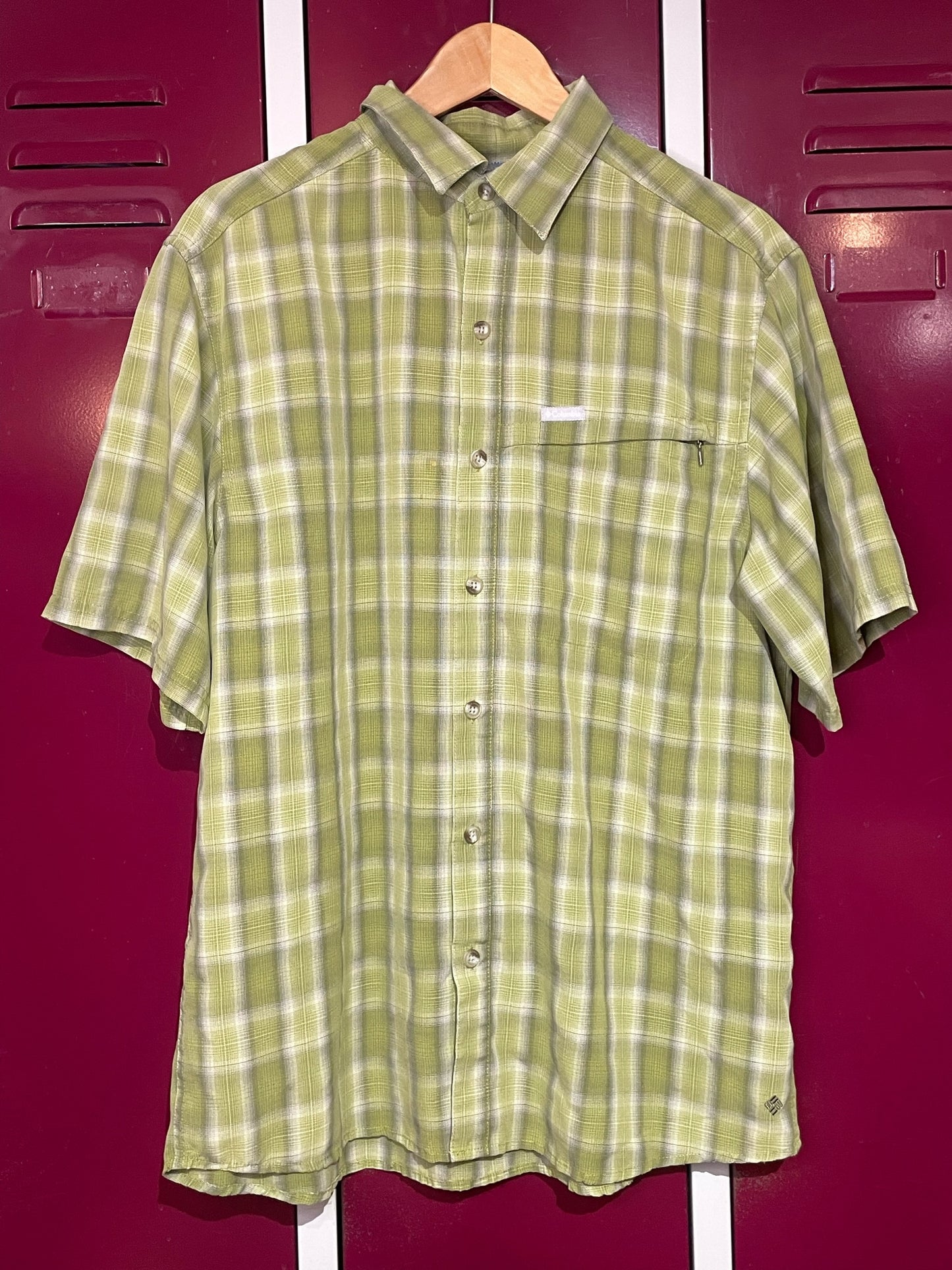 COLUMBIA CHECKED SHORT SLEEVES SHIRT SZ: L