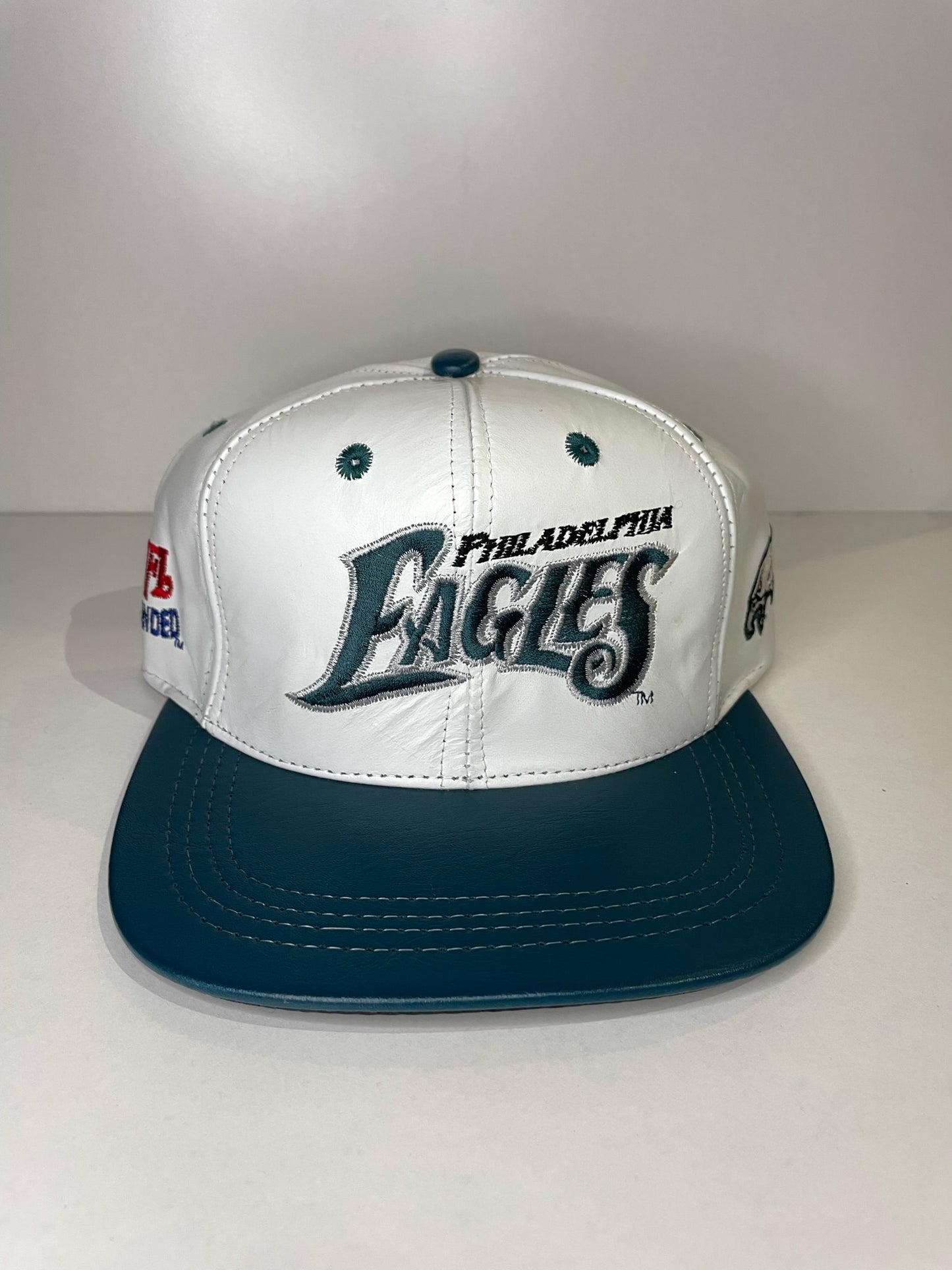 VINTAGE 90s PHILADELPHIA EAGLES MODERN GENUINE LEATHER SNAPBACK CAP HAT
