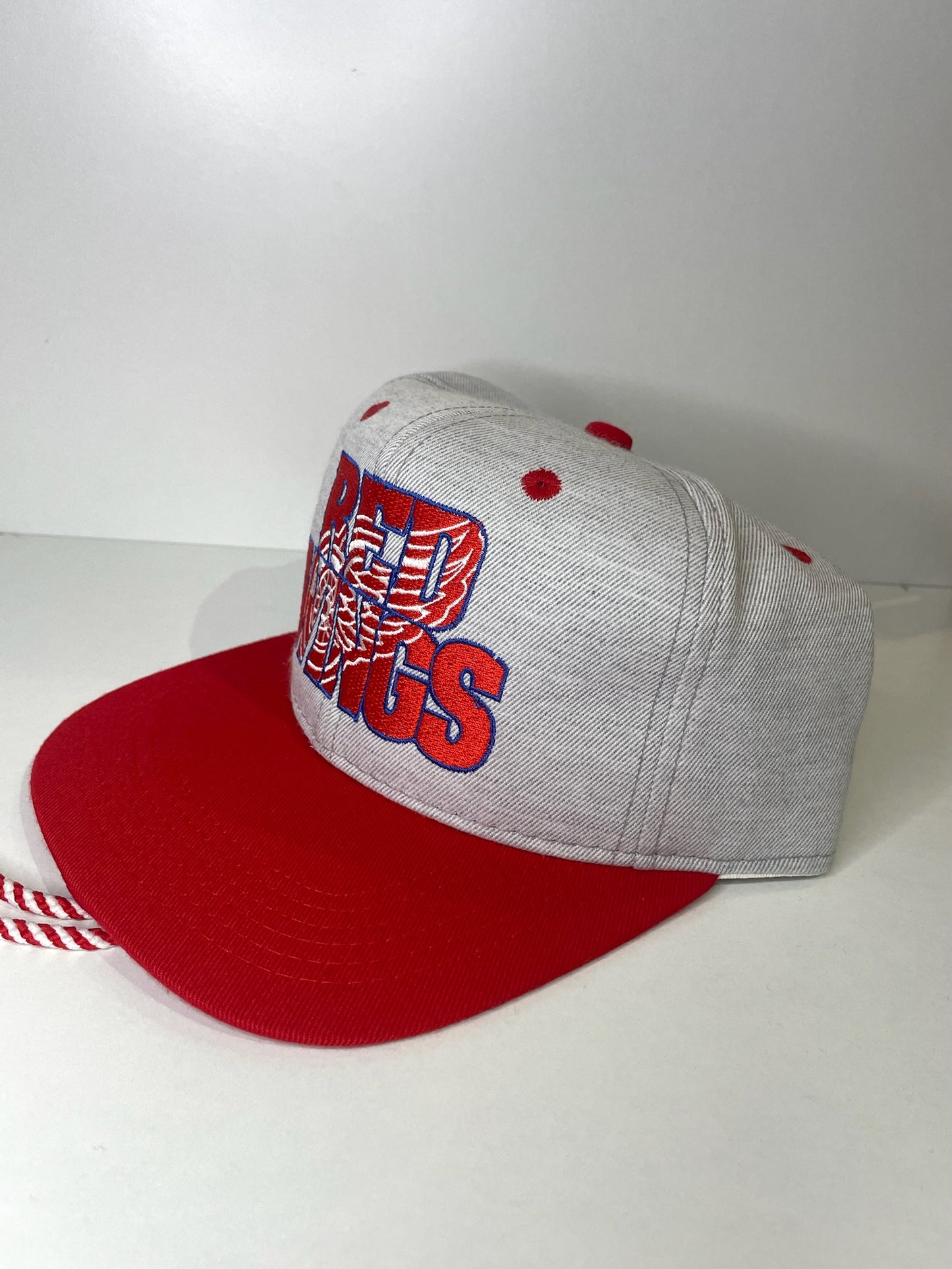 VINTAGE 90s DETROIT RED WINGS #1 APPAREL DRAWSTRING CAP HAT