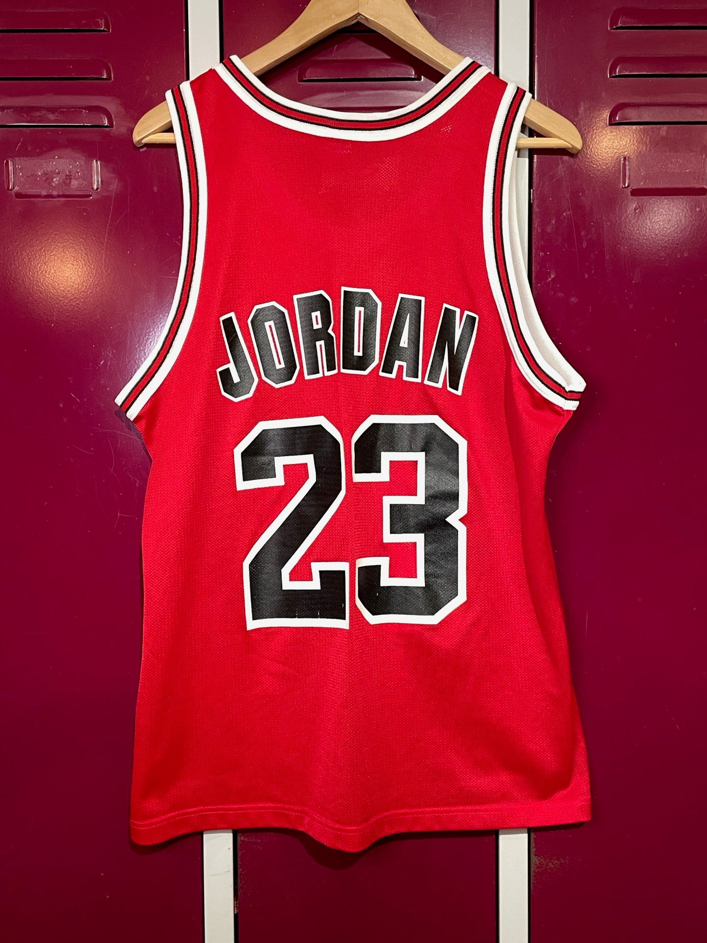 VINTAGE 90s CHAMPION CHICAGO BULLS "MICHAEL JORDAN" NBA JERSEY SZ: 40 = M