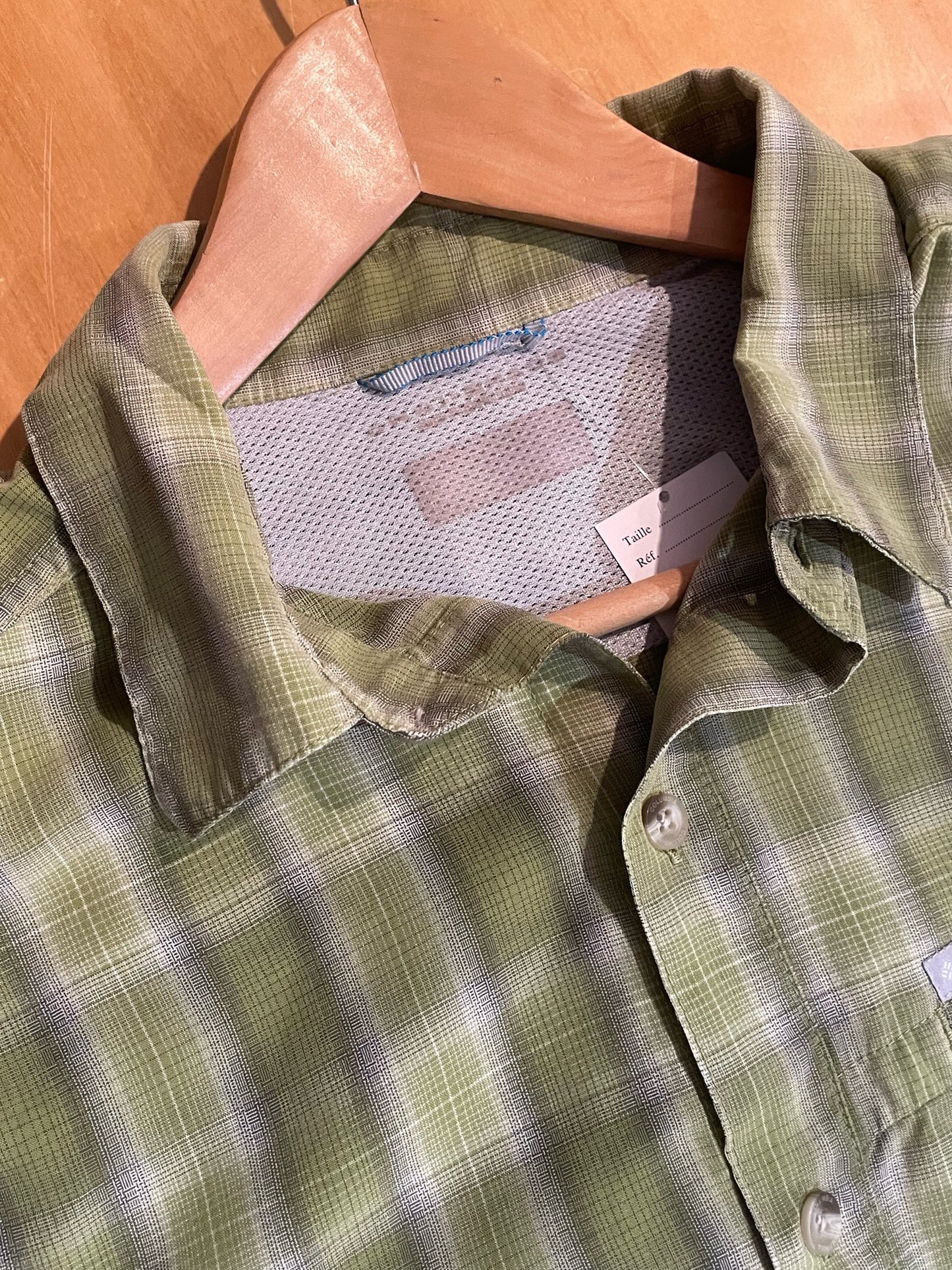 COLUMBIA CHECKED SHORT SLEEVES SHIRT SZ: L