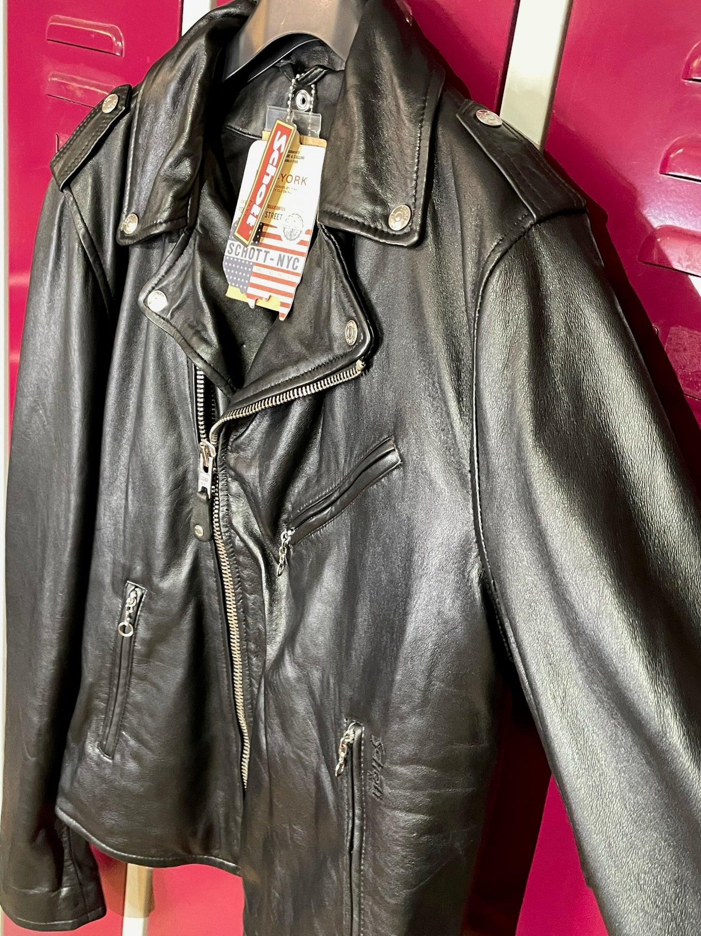 "BRAND NEW" SCHOTT N.Y.C LC1140 PERFECTO LEATHER JACKET SZ: M