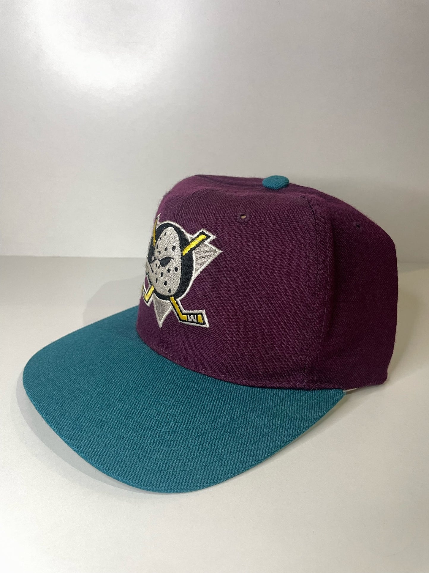 VINTAGE 90s MIGHTY DUCKS "DISNEY" CCM SNAPBACK CAP HAT