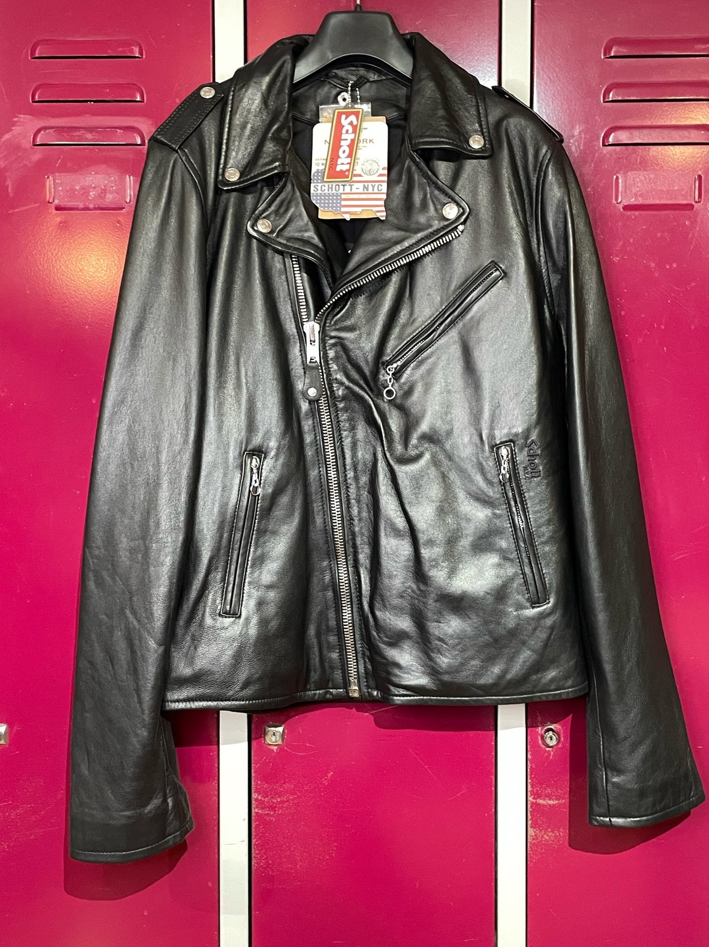 "BRAND NEW" SCHOTT N.Y.C LC1140 PERFECTO LEATHER JACKET SZ: M