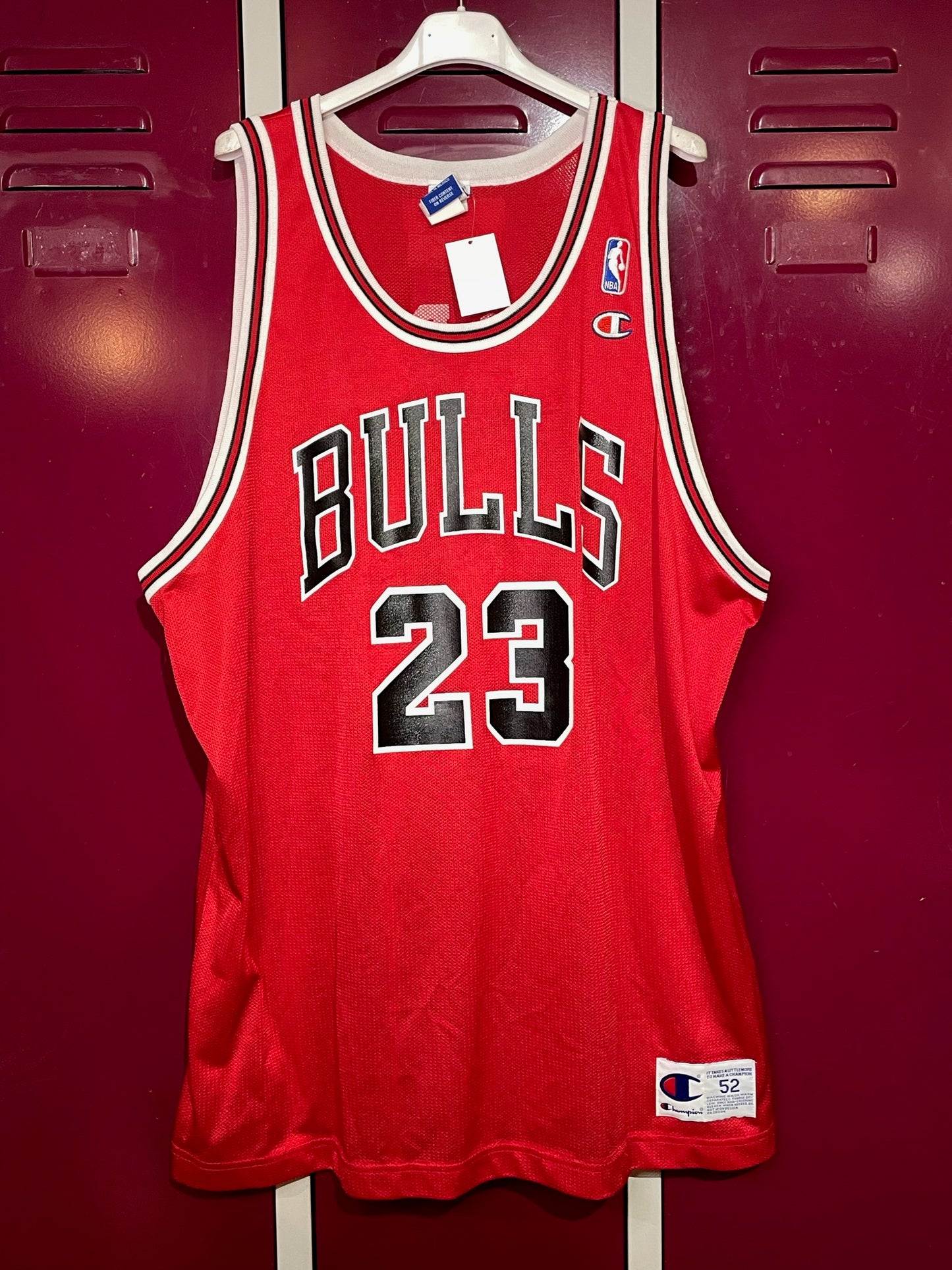 VINTAGE 90s CHAMPION CHICAGO BULLS "MICHAEL JORDAN" NBA JERSEY SZ: 52