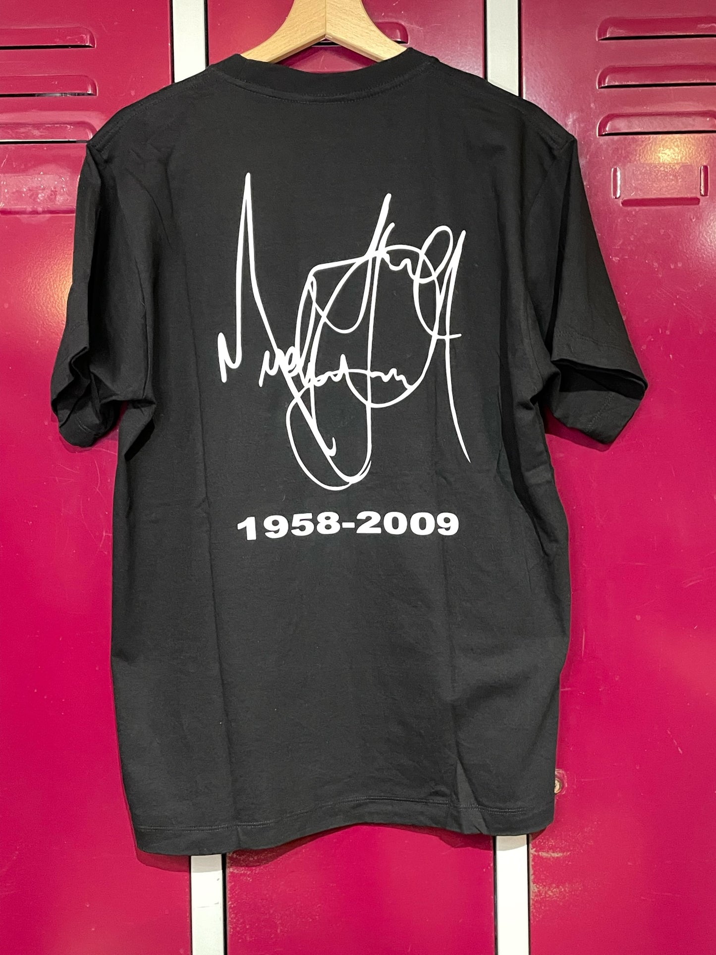 MICHAEL JACKSON "KING OF POP TRIBUTE" MUSIC T-SHIRT SZ: L