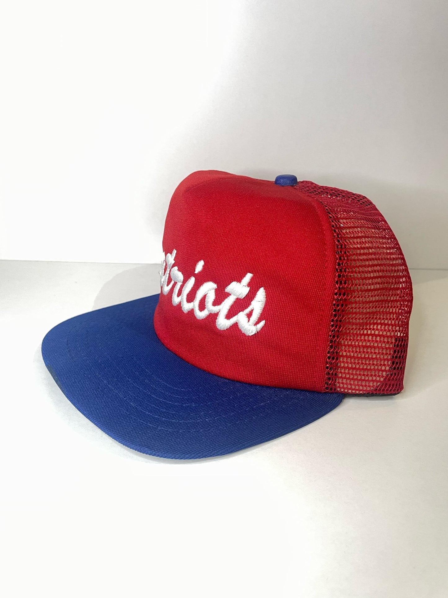 VINTAGE 80s NEW ENGLAND PATRIOTS NEW ERA TRUCKER CAP HAT