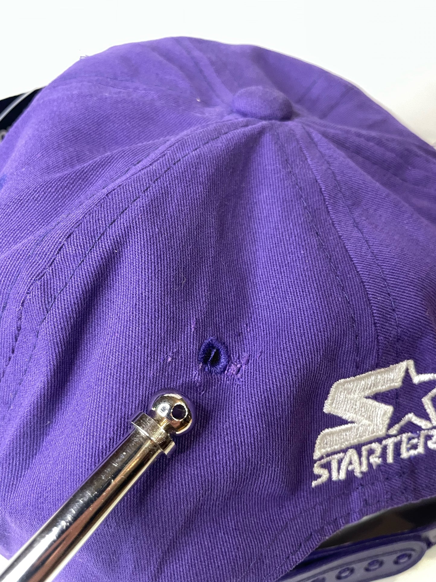 "DS" VINTAGE 90s LOS ANGELES LAKERS STARTER SNAPBACK CAP HAT