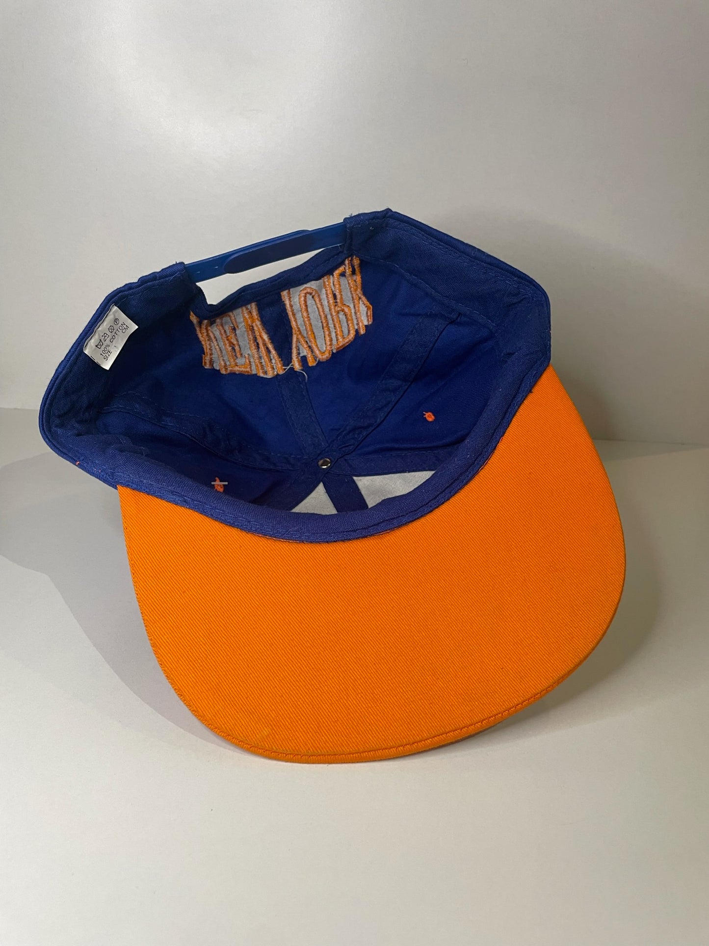 VINTAGE 90s NEW YORK KNICKS SNAPBACK CAP HAT