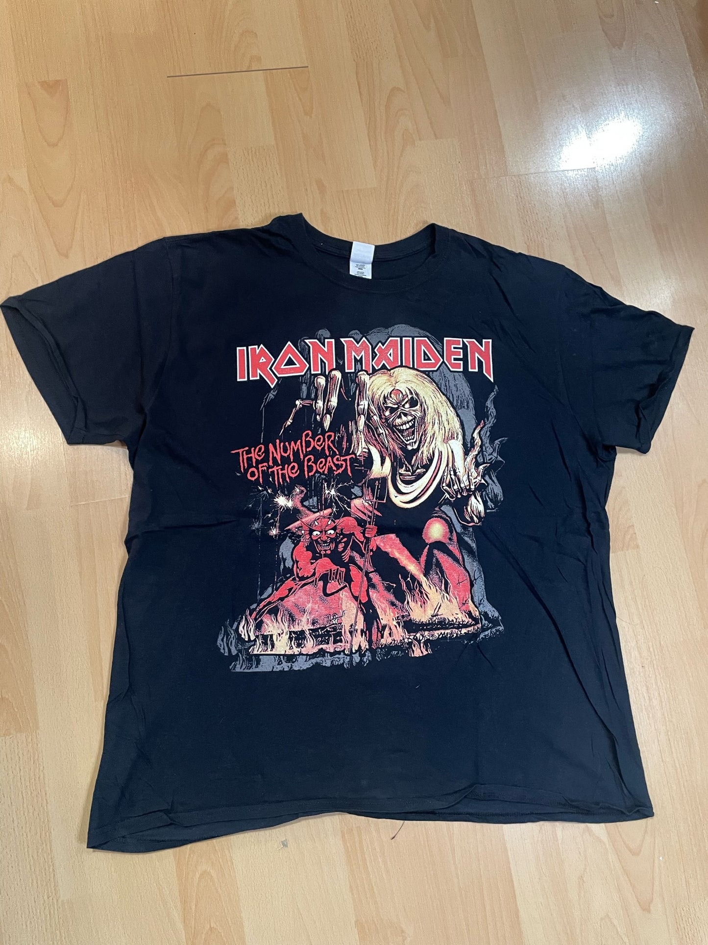 IRON MAIDEN "THE NUMBER OF THE BEAST" MUSIC BAND T-SHIRT SZ: XXL