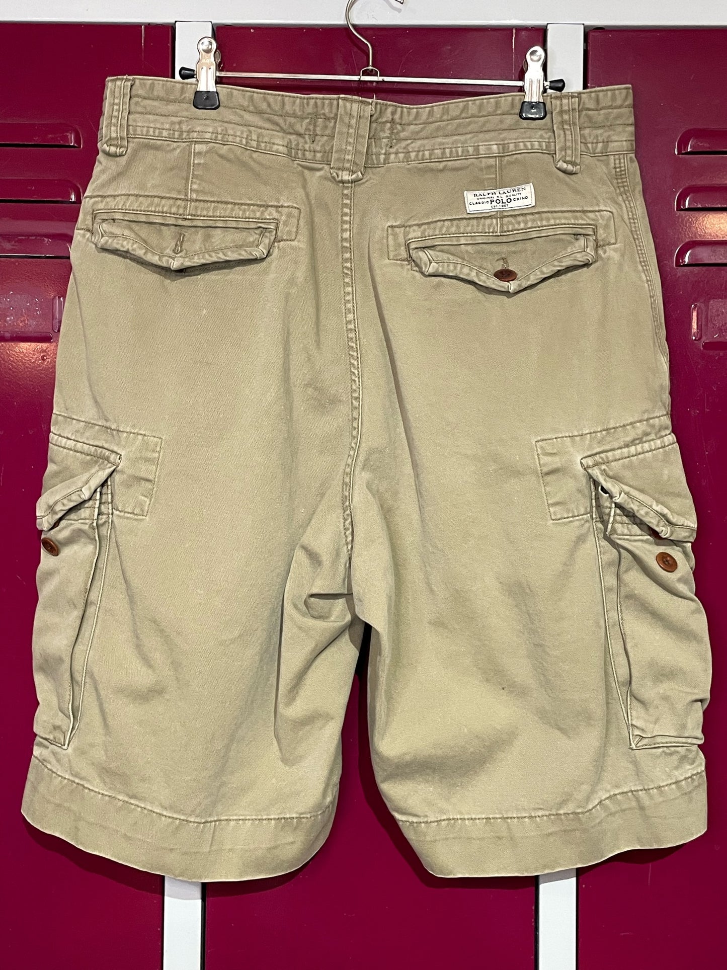 POLO RALPH LAUREN CARGO SHORTS  SZ: 34