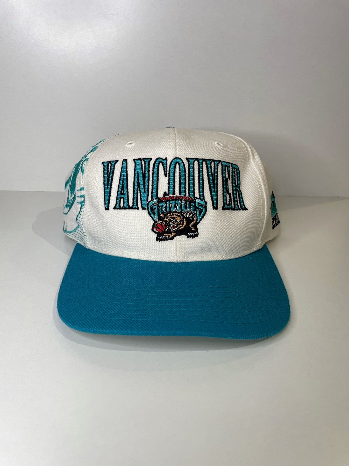 VINTAGE 90s VANCOUVER GRIZZLIES SPORTS SPECIALTIES SNAPBACK CAP HAT