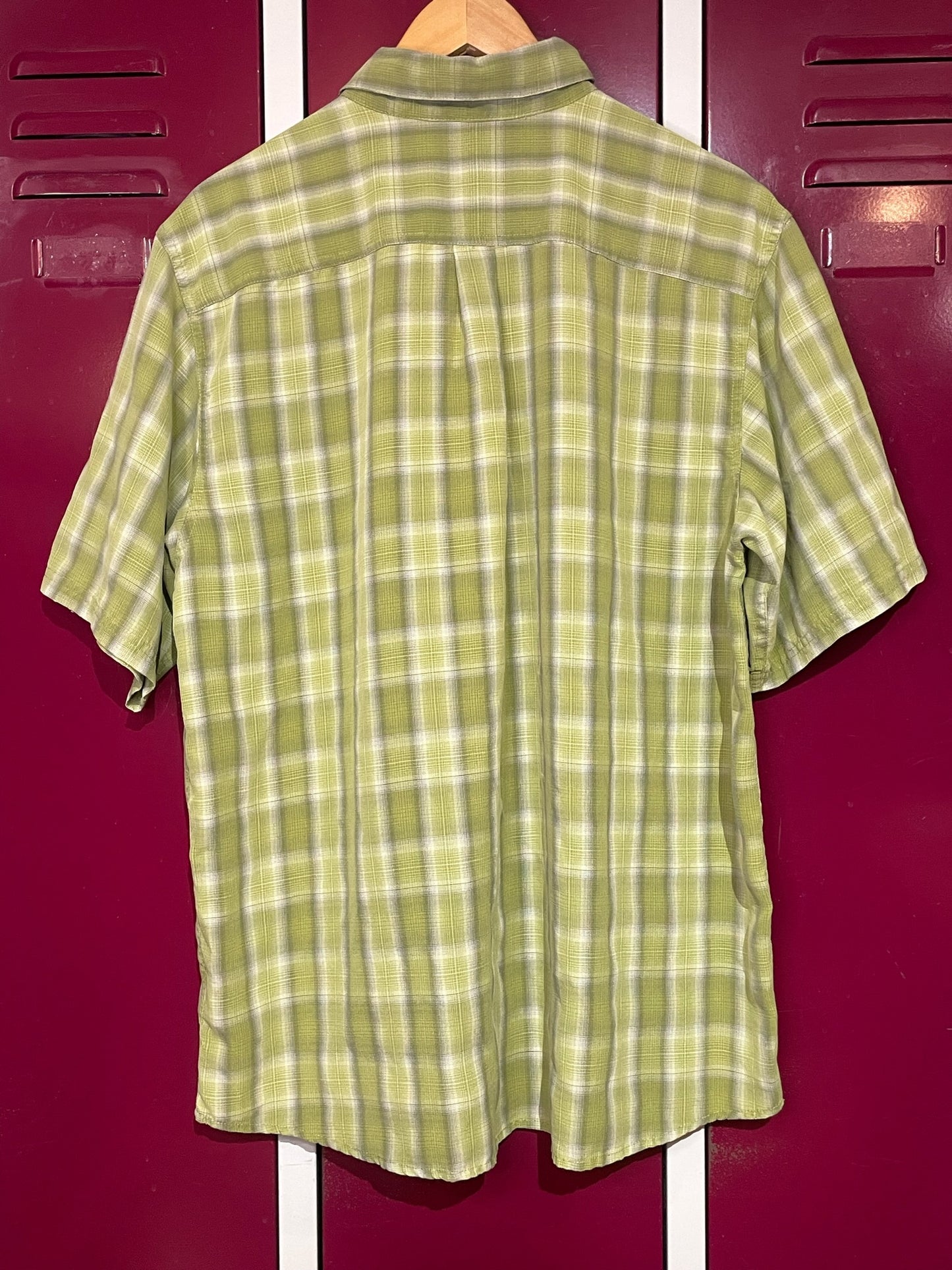 COLUMBIA CHECKED SHORT SLEEVES SHIRT SZ: L