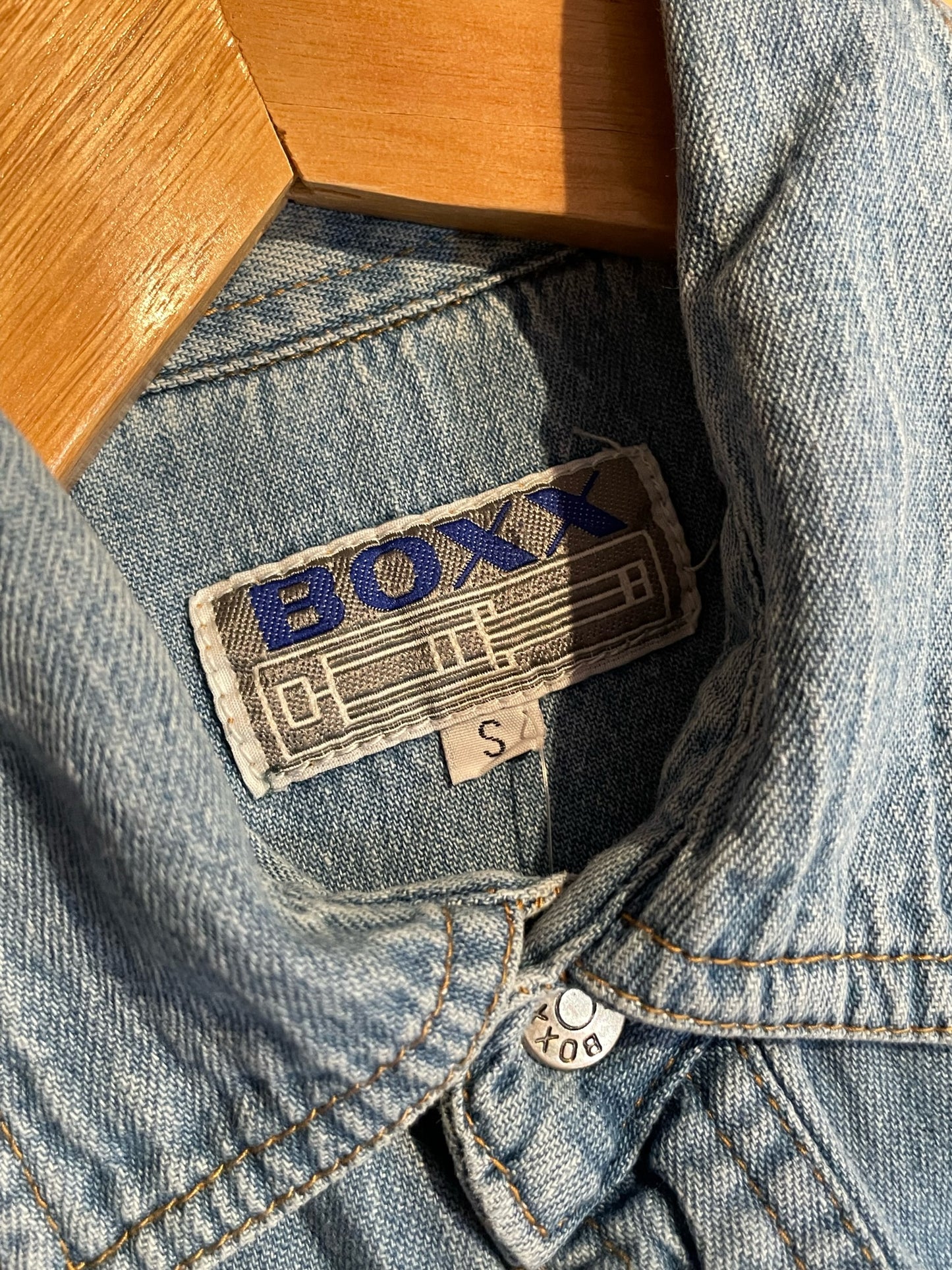 VINTAGE 90s BOXX DENIM SHORT SLEEVES SHIRT SZ: S = M