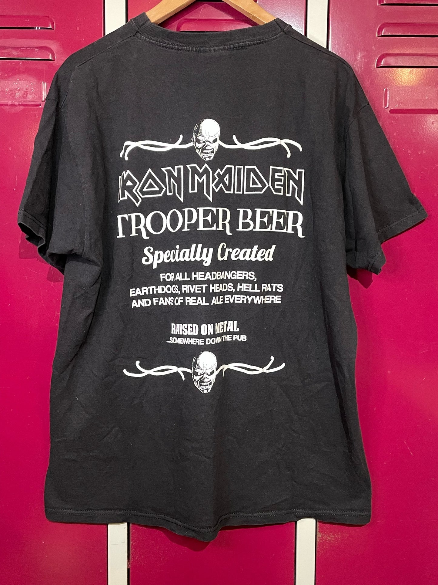 IRON MAIDEN "TROOPER BEER" MUSIC BAND T-SHIRT SZ: XL