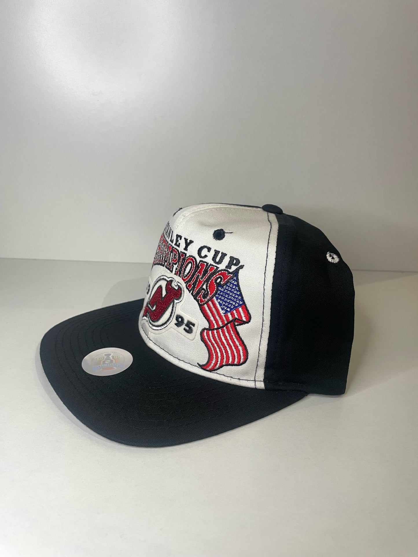 VINTAGE 90s NEW JERSEY DEVILS STARTER SNAPBACK CAP HAT