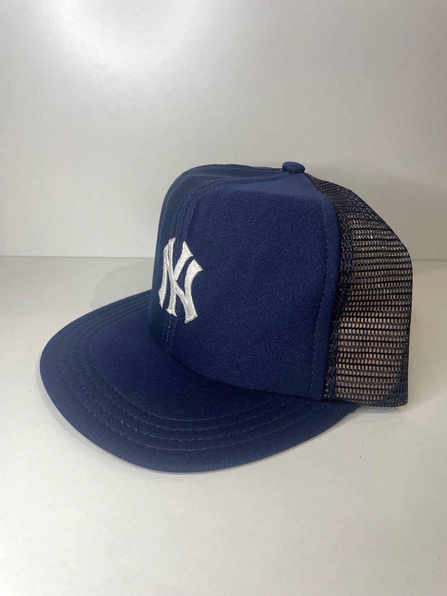 VINTAGE 80s NEW YORK YANKEES PAR CAP TRUCKER CAP HAT