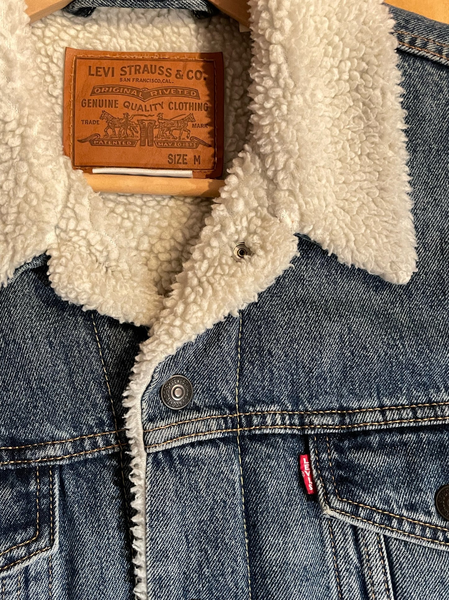 LEVI'S SHERPA DENIM JACKET SZ: M