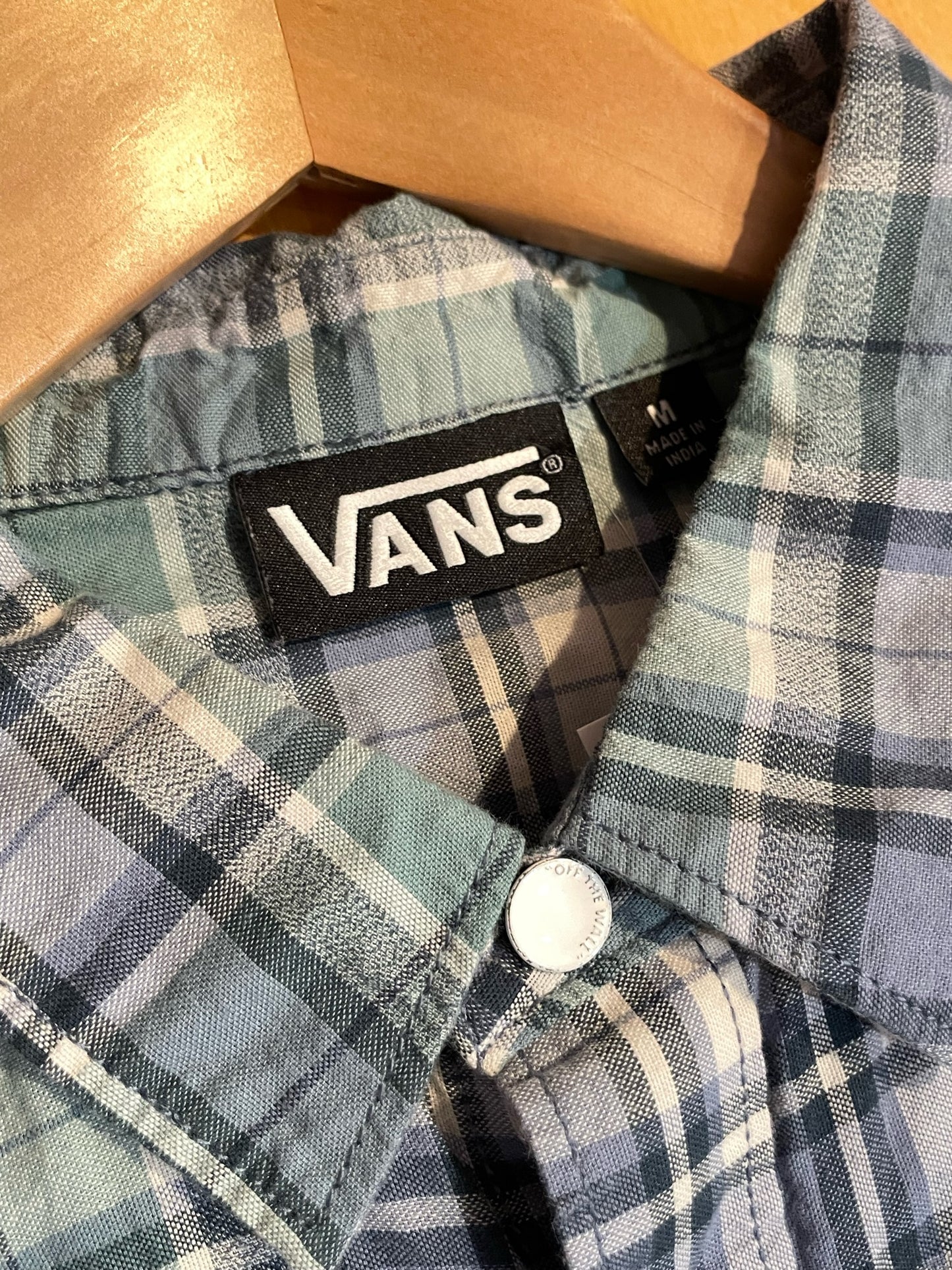 VANS CHECKED SHORT SLEEVES SHIRT SZ: M