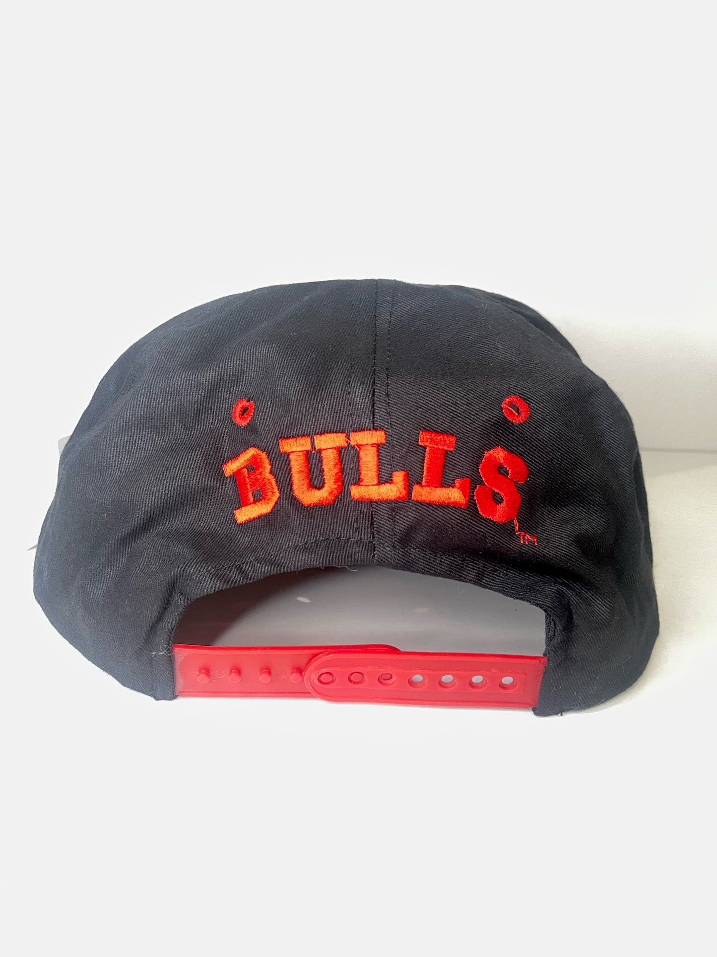 VINTAGE 90s CHICAGO BULLS COMPETITOR SNAPBACK CAP HAT