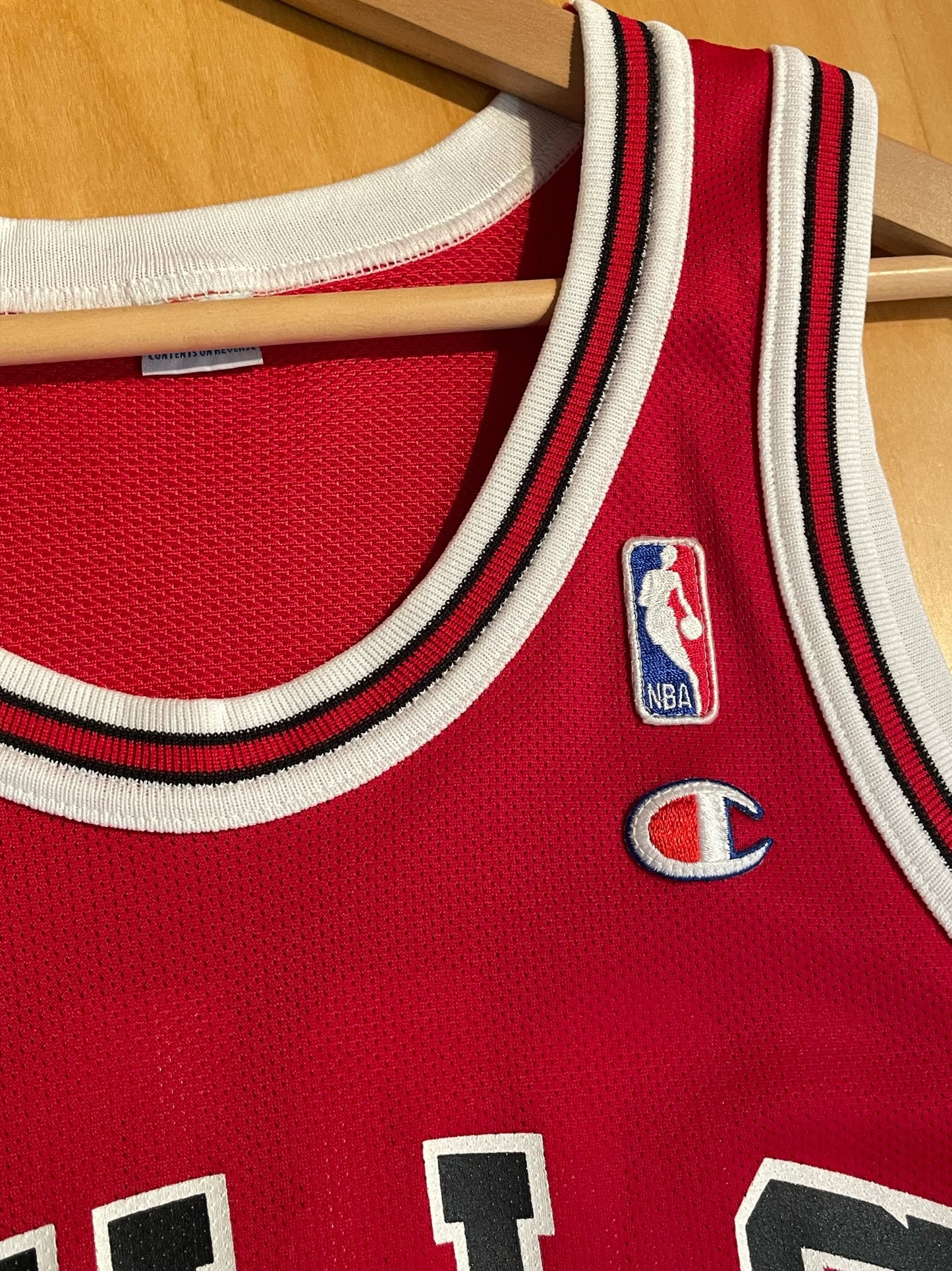 VINTAGE 90s CHAMPION CHICAGO BULLS "MICHAEL JORDAN" NBA JERSEY SZ: 40 = M