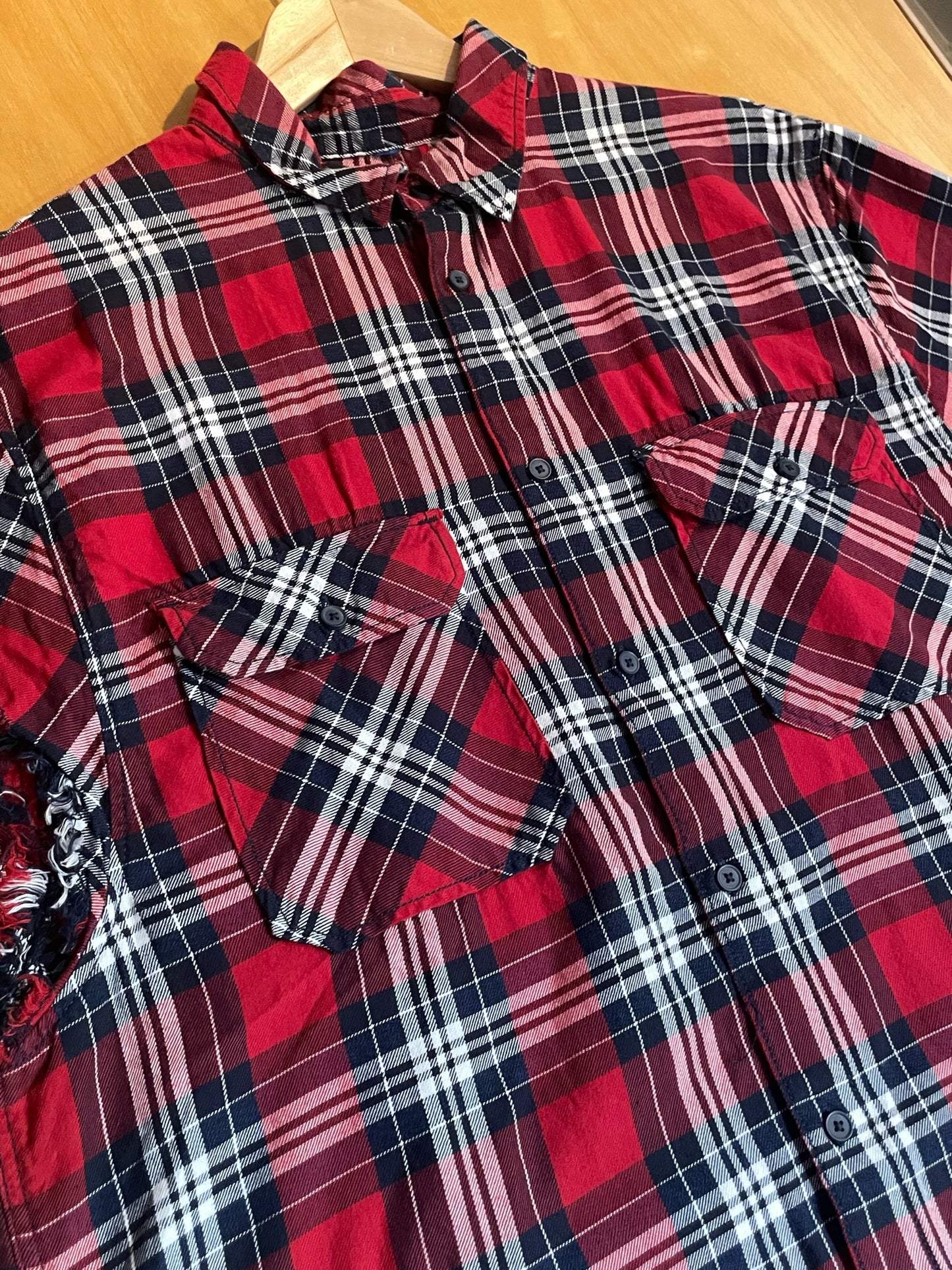 RETRO CHECKED CUT OFF SLEEVES SHIRT SZ: L