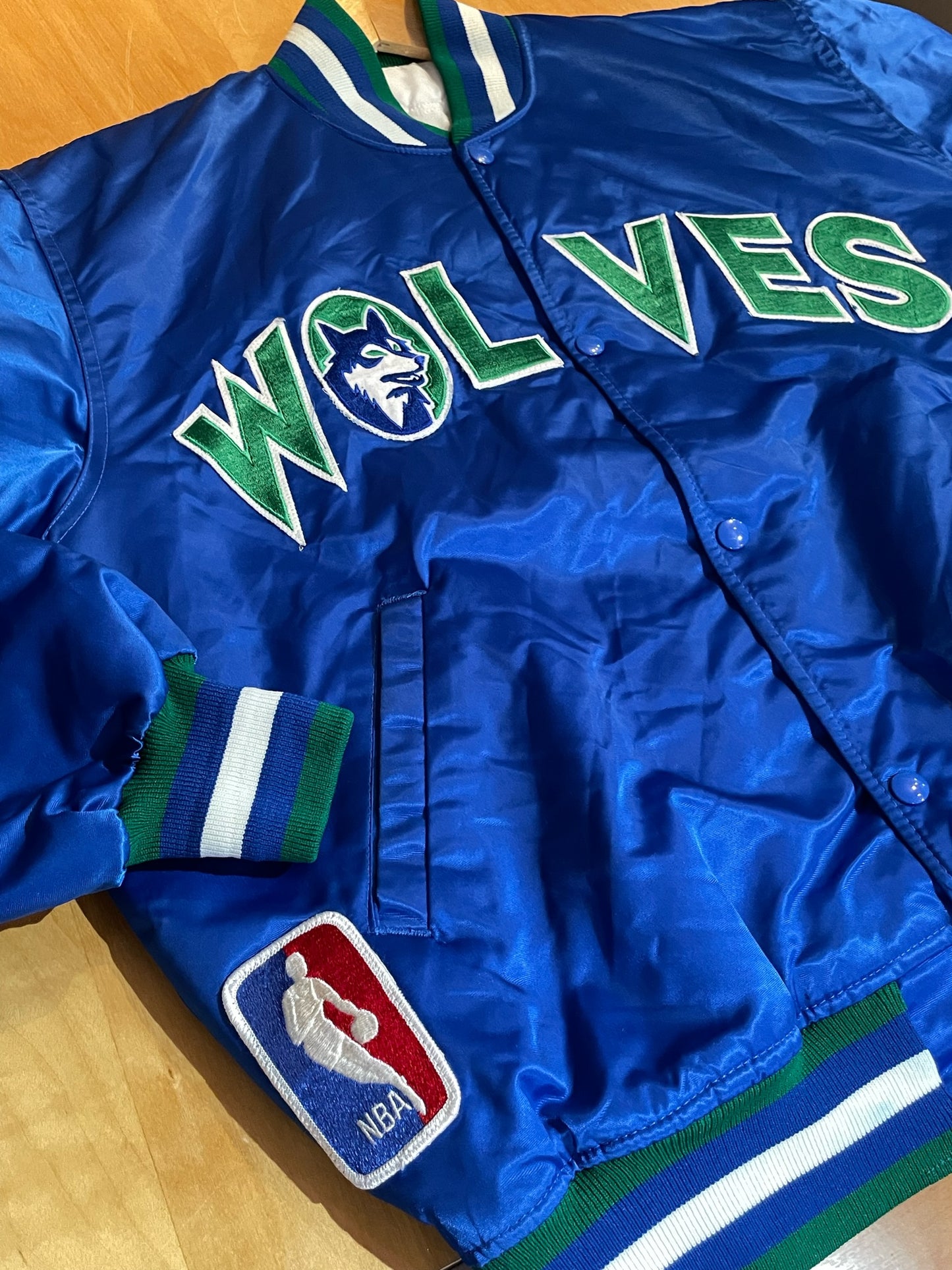 VINTAGE 90s STARTER MINNESOTA TIMBERWOLVES NBA SATIN JACKET SZ: L