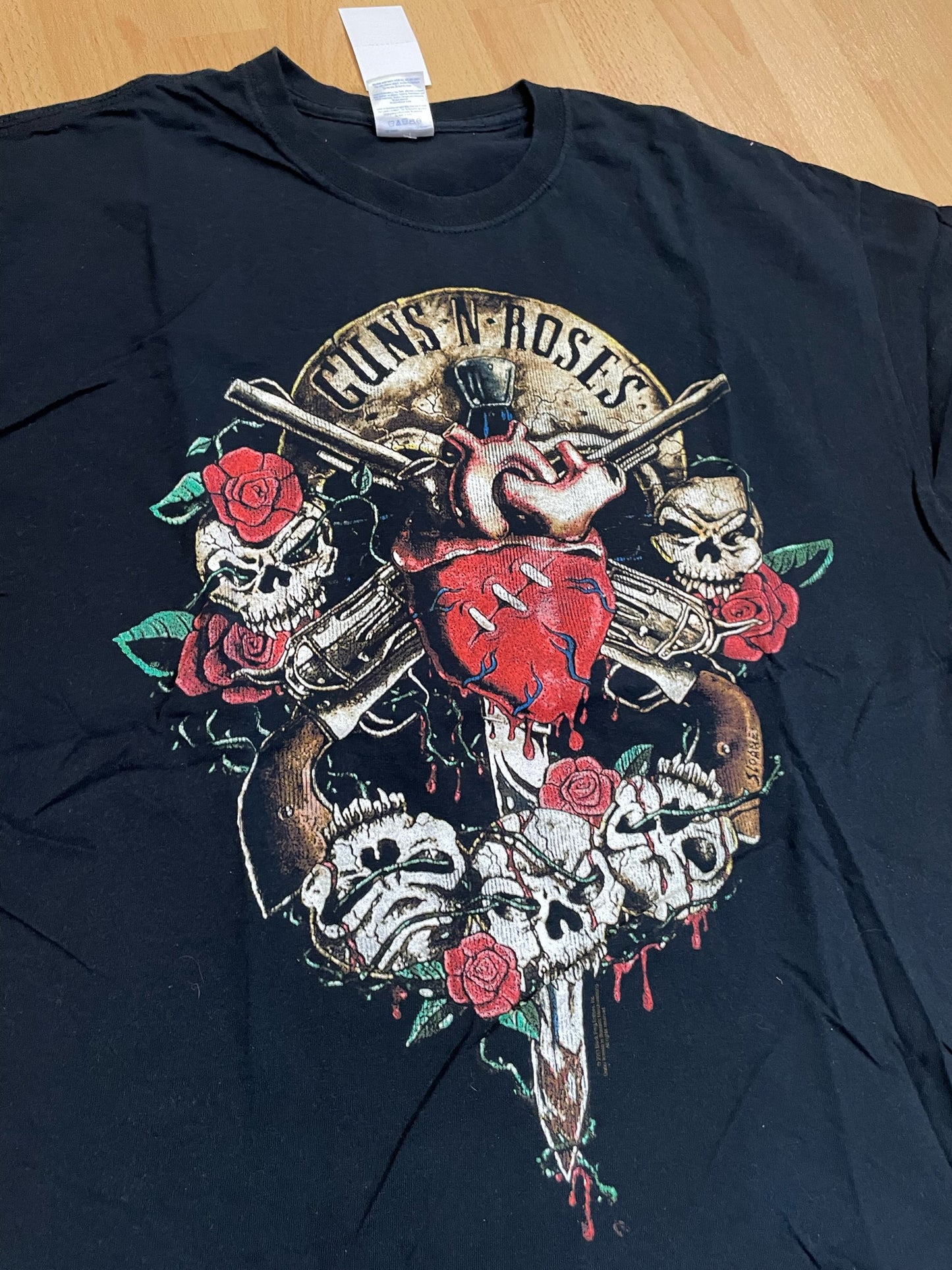 GUNS N ROSES "BLEEDING HEART" MUSIC BAND T-SHIRT SZ: XL