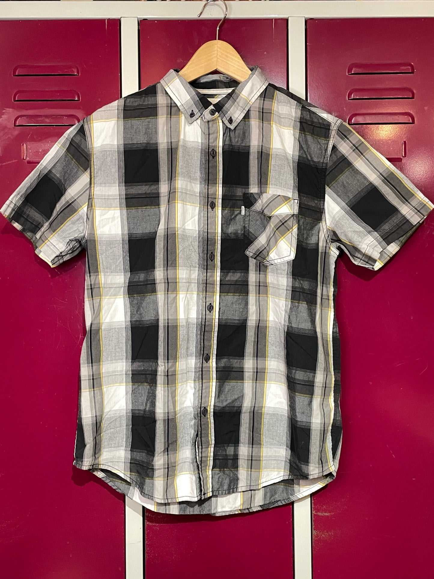 LEVI'S CHECKED SHORT SLEEVES SHIRT SZ: M