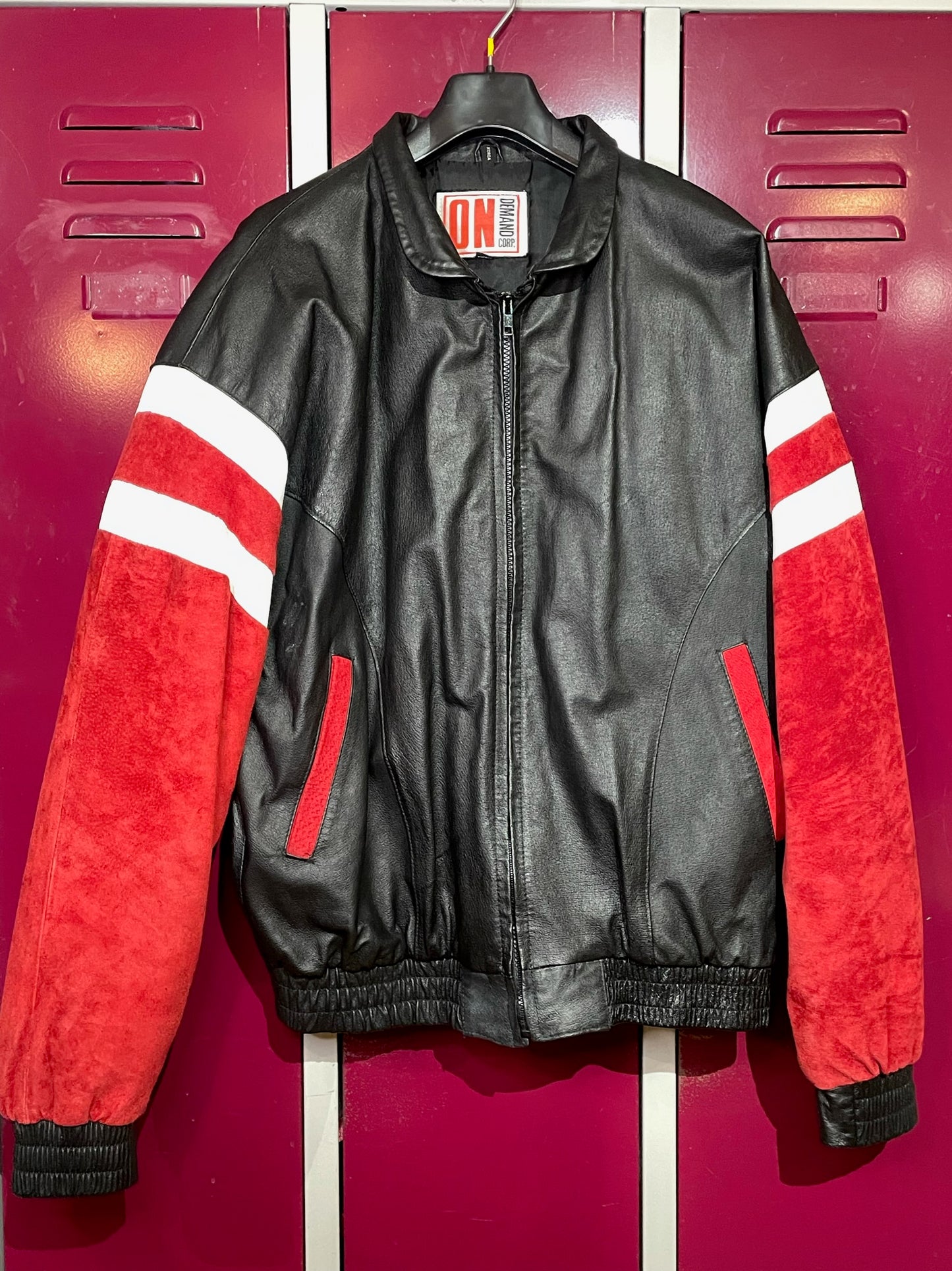 VINTAGE 90s ON DEMAND CORP. CHICAGO BULLS VARSITY JACKET SZ: XL