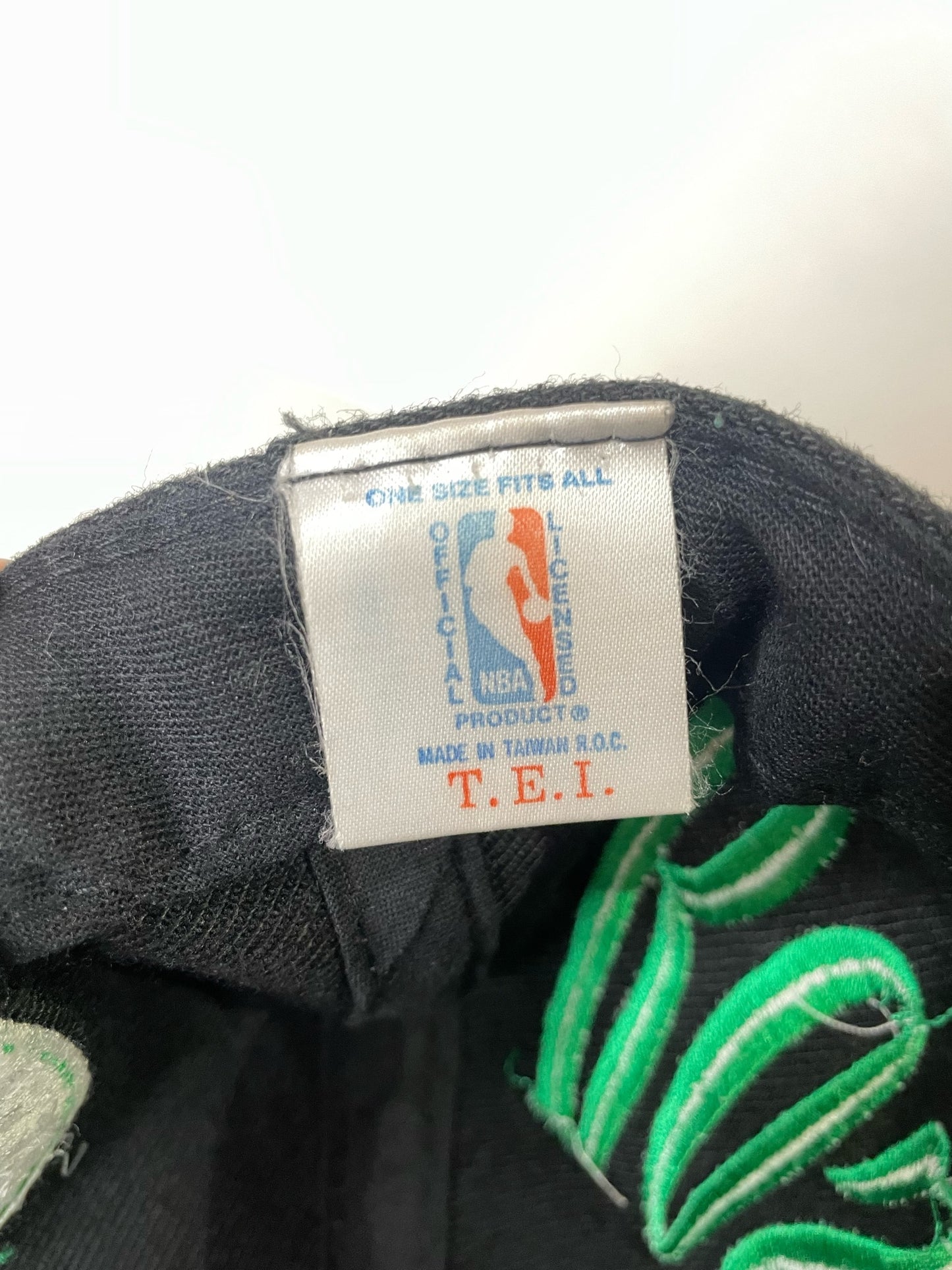 VINTAGE 90s BOSTON CELTICS T.E.I SNAPBACK CAP HAT