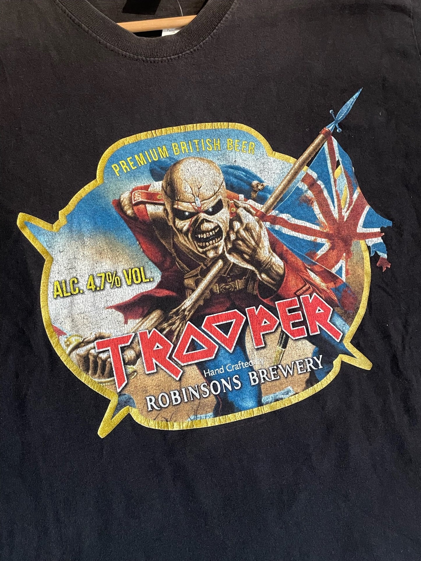 IRON MAIDEN "TROOPER BEER" MUSIC BAND T-SHIRT SZ: XL