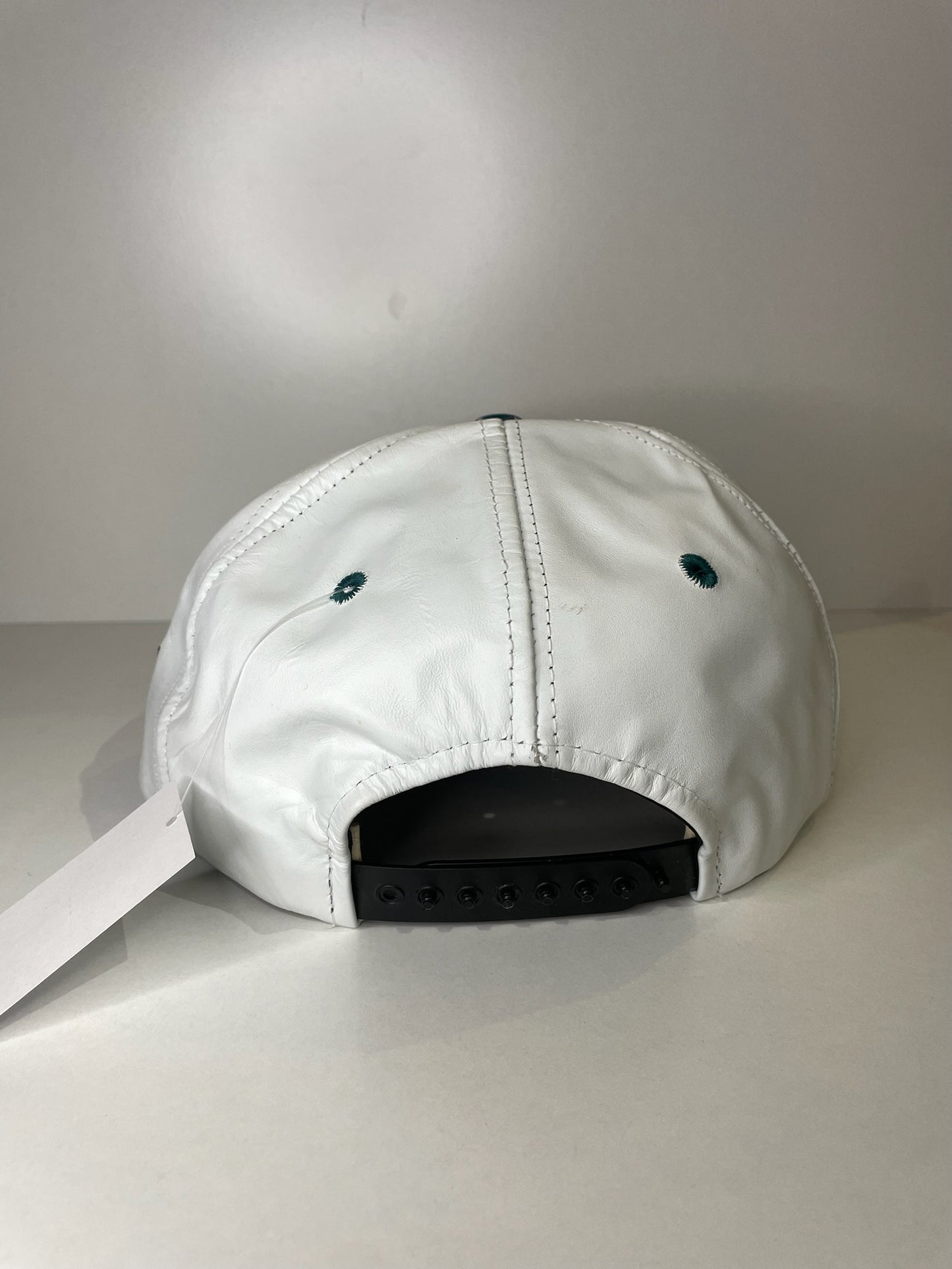 VINTAGE 90s PHILADELPHIA EAGLES MODERN GENUINE LEATHER SNAPBACK CAP HAT