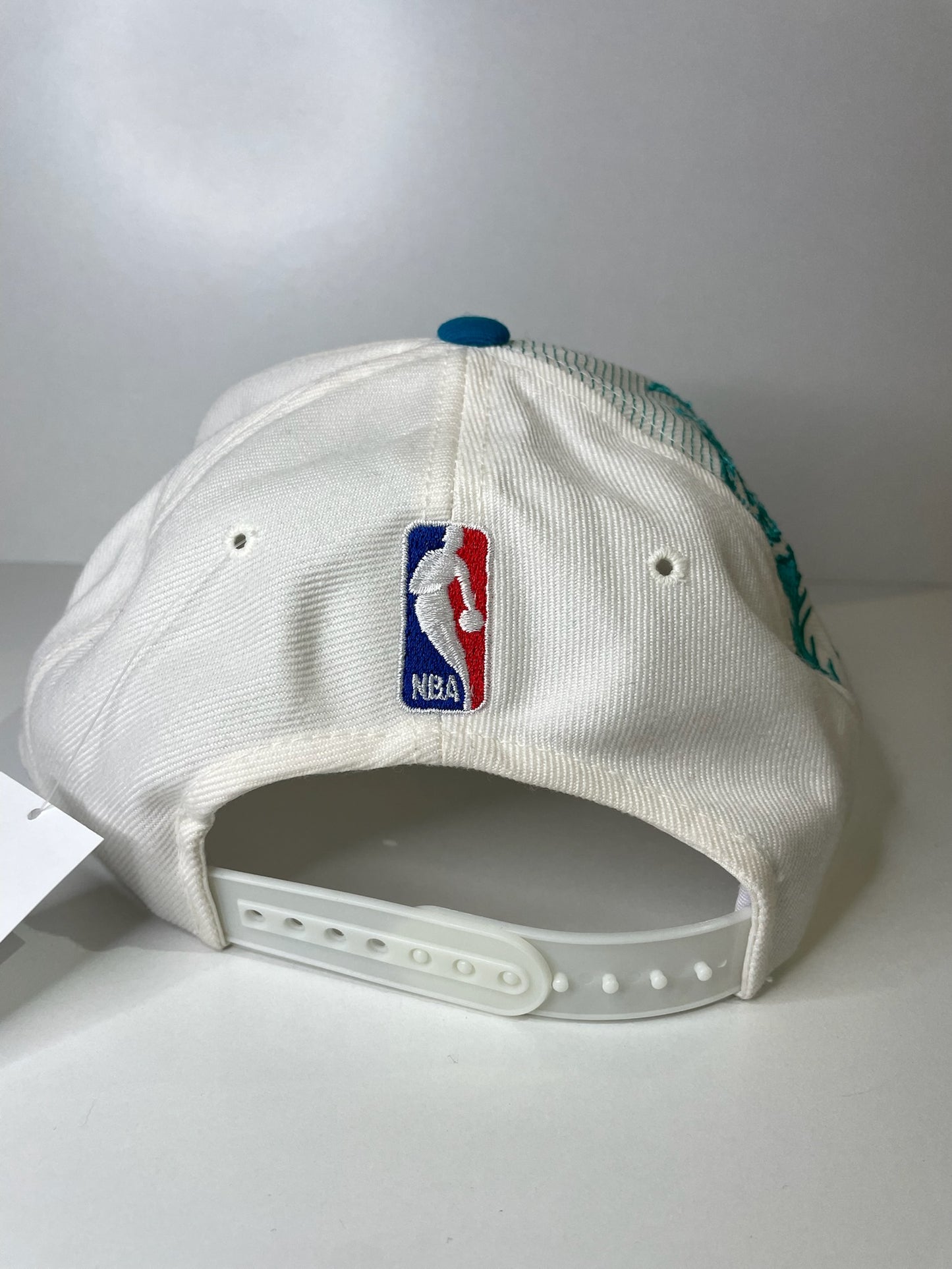 VINTAGE 90s VANCOUVER GRIZZLIES SPORTS SPECIALTIES SNAPBACK CAP HAT