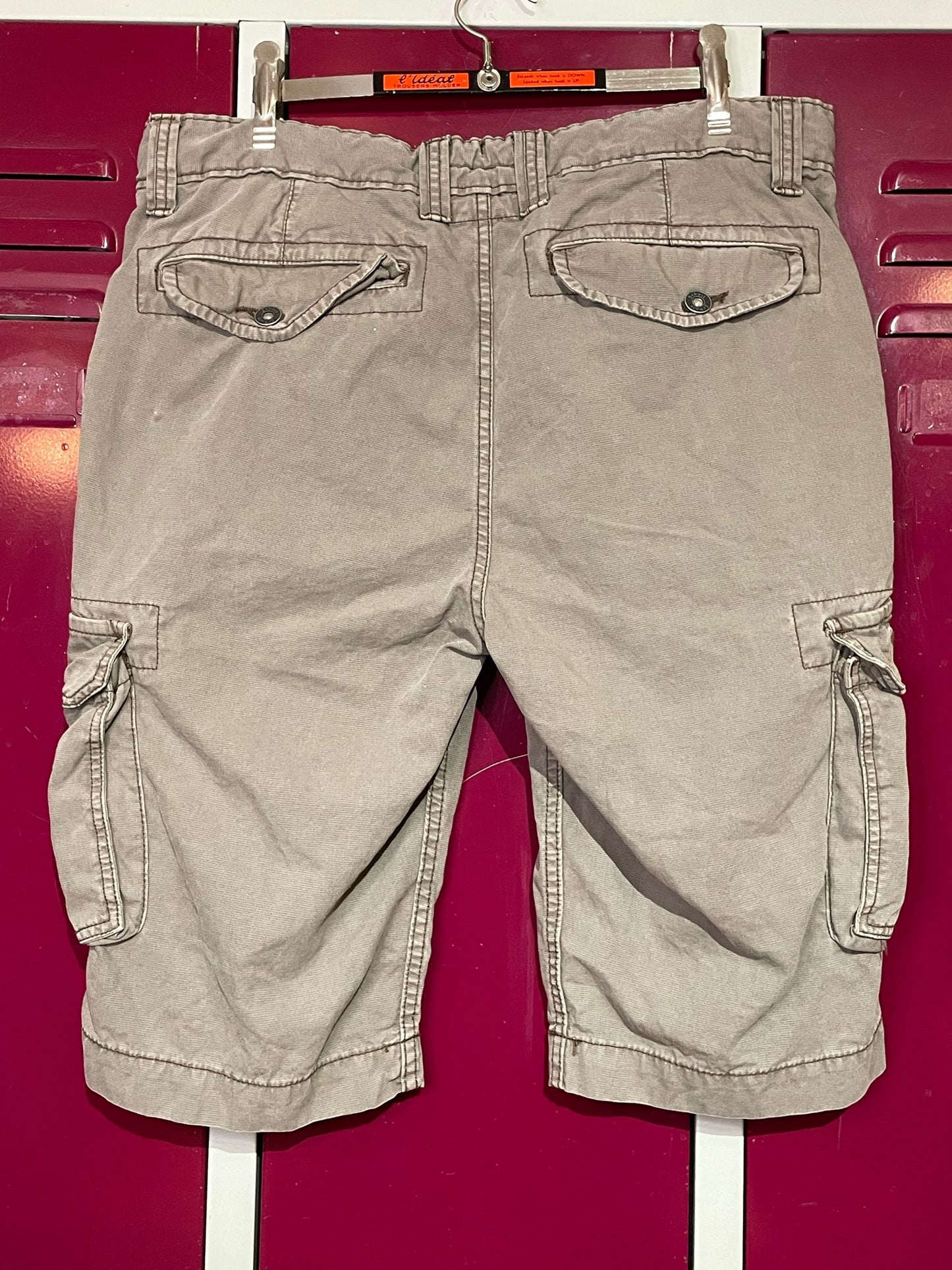 SCHOTT BROS. CARGO SHORTS  SZ: 32