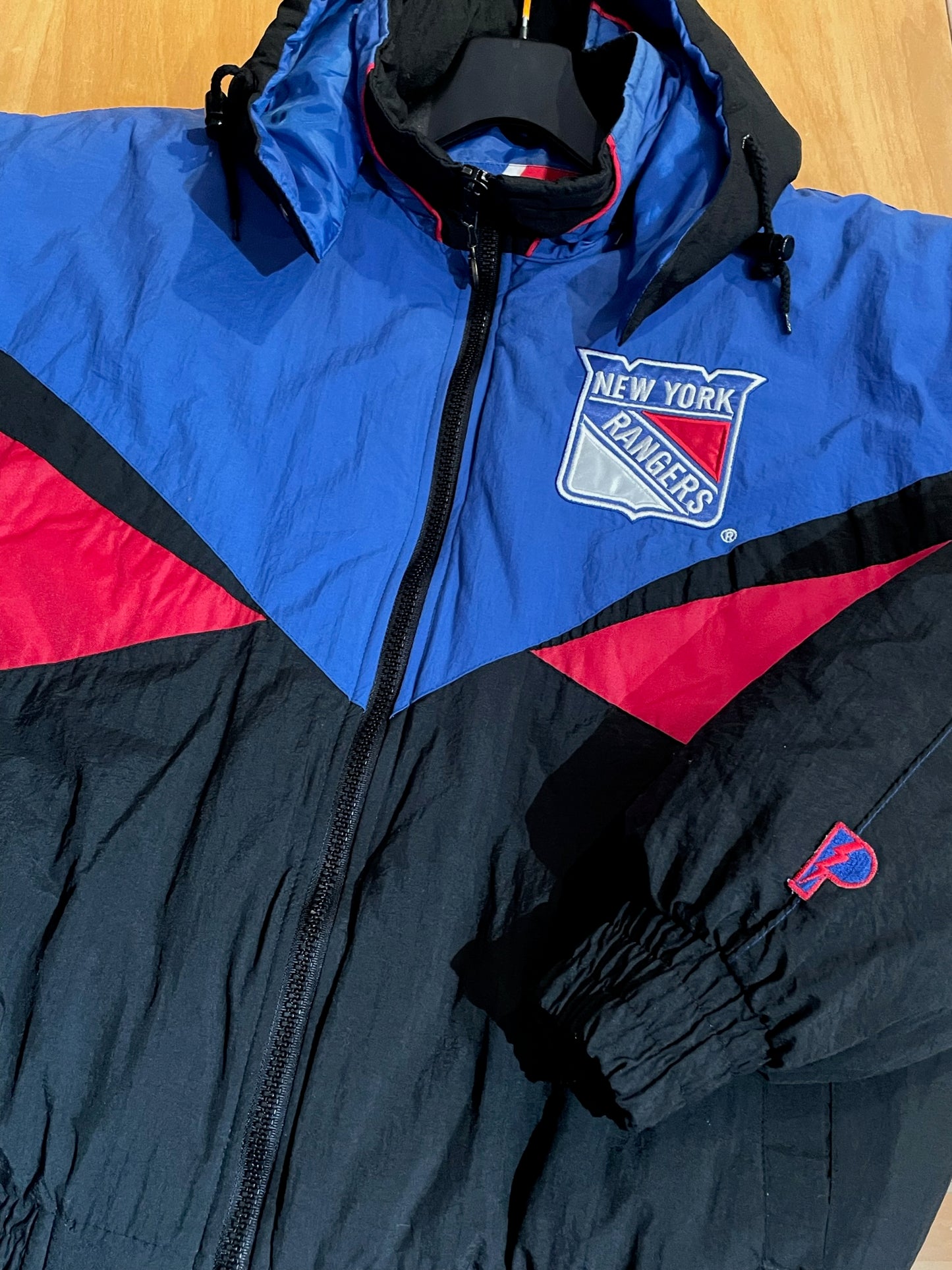 VINTAGE 90s PRO PLAYER NEW YORK RANGERS NHL PUFFER JACKET SZ: L