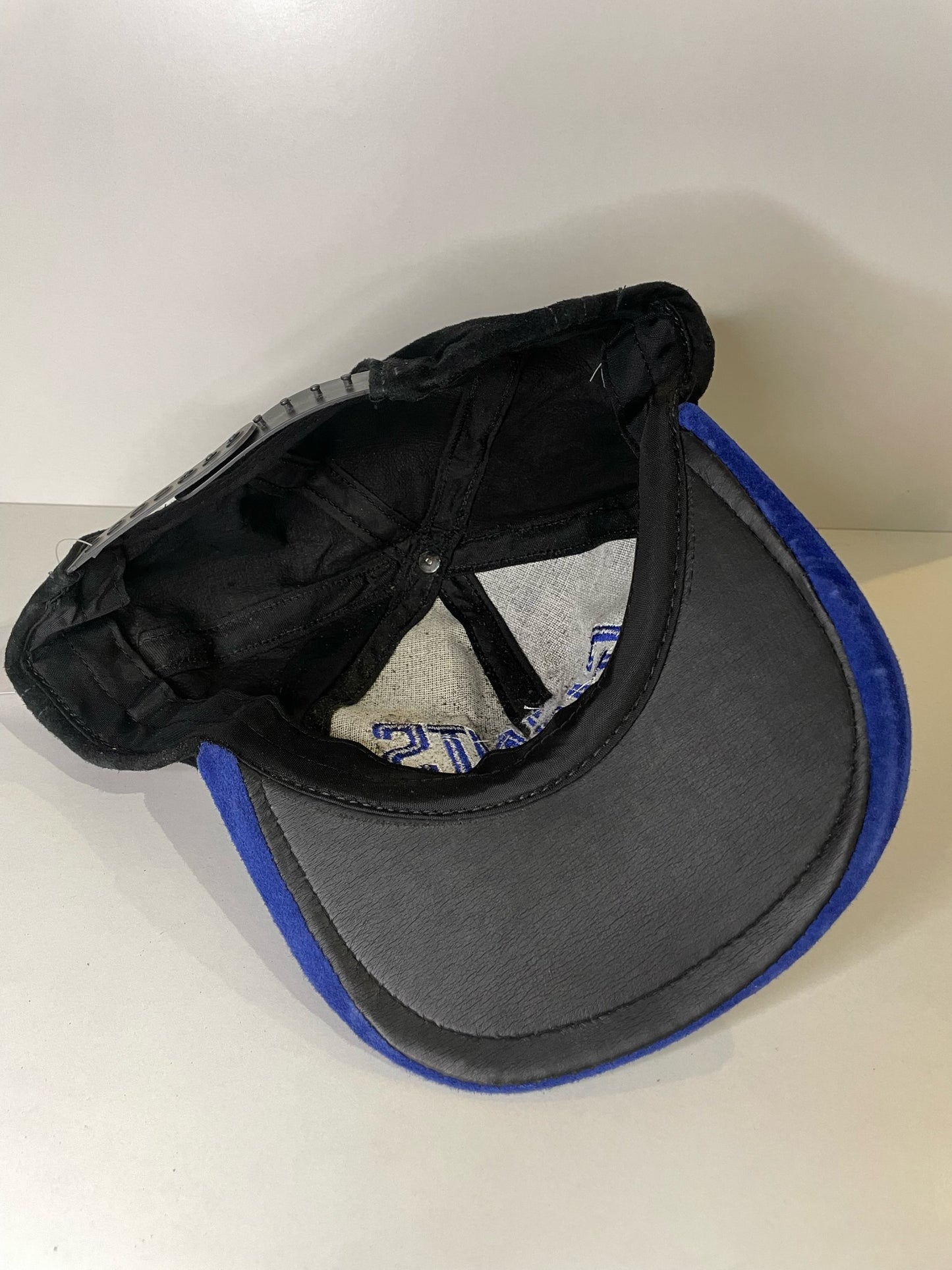 VINTAGE 90s NEW YORK GIANTS SUEDE/LEATHER SNAPBACK CAP HAT