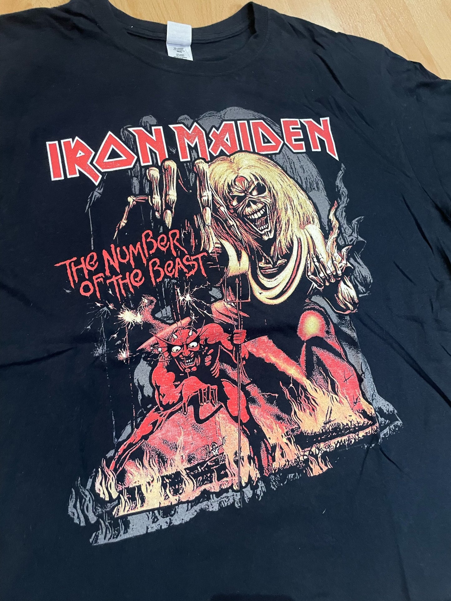 IRON MAIDEN "THE NUMBER OF THE BEAST" MUSIC BAND T-SHIRT SZ: XXL