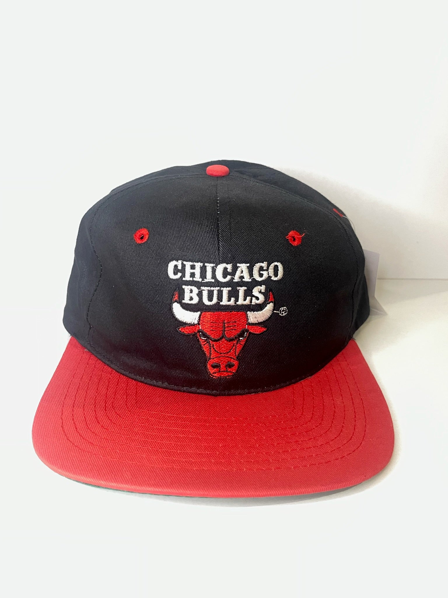 VINTAGE 90s CHICAGO BULLS COMPETITOR SNAPBACK CAP HAT – Stay Alive