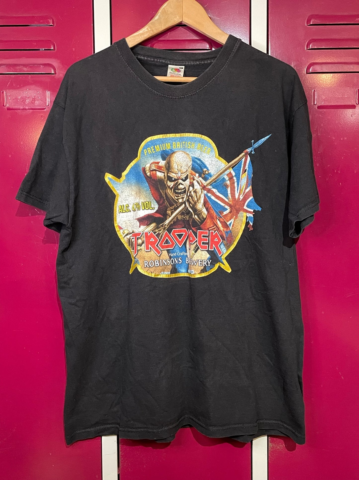 IRON MAIDEN "TROOPER BEER" MUSIC BAND T-SHIRT SZ: XL