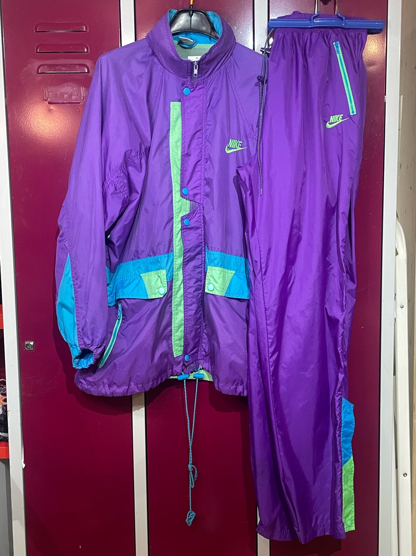 VINTAGE NIKE WINDBREAKER TRACKSUIT  SZ: L