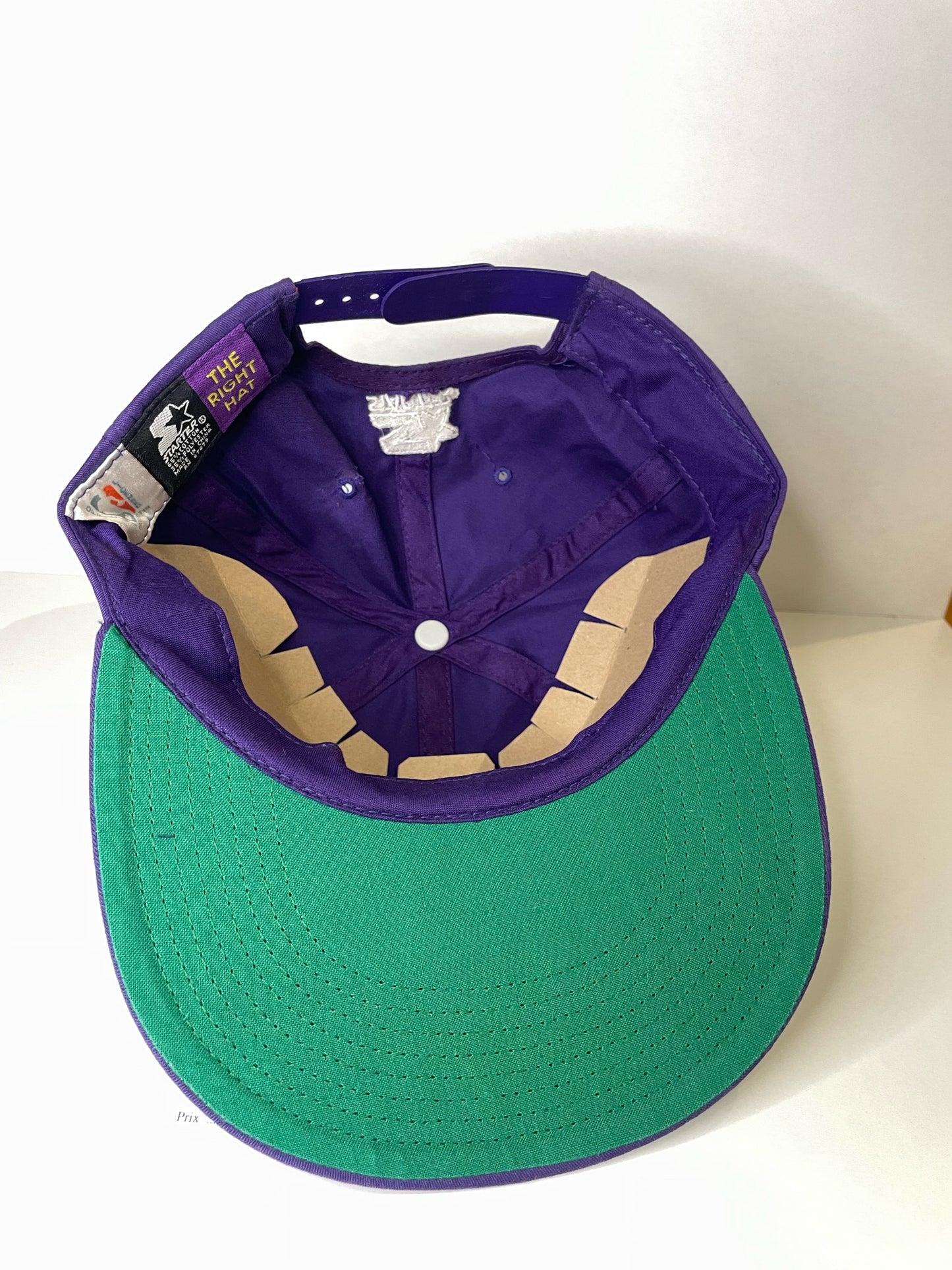 "DS" VINTAGE 90s LOS ANGELES LAKERS STARTER SNAPBACK CAP HAT
