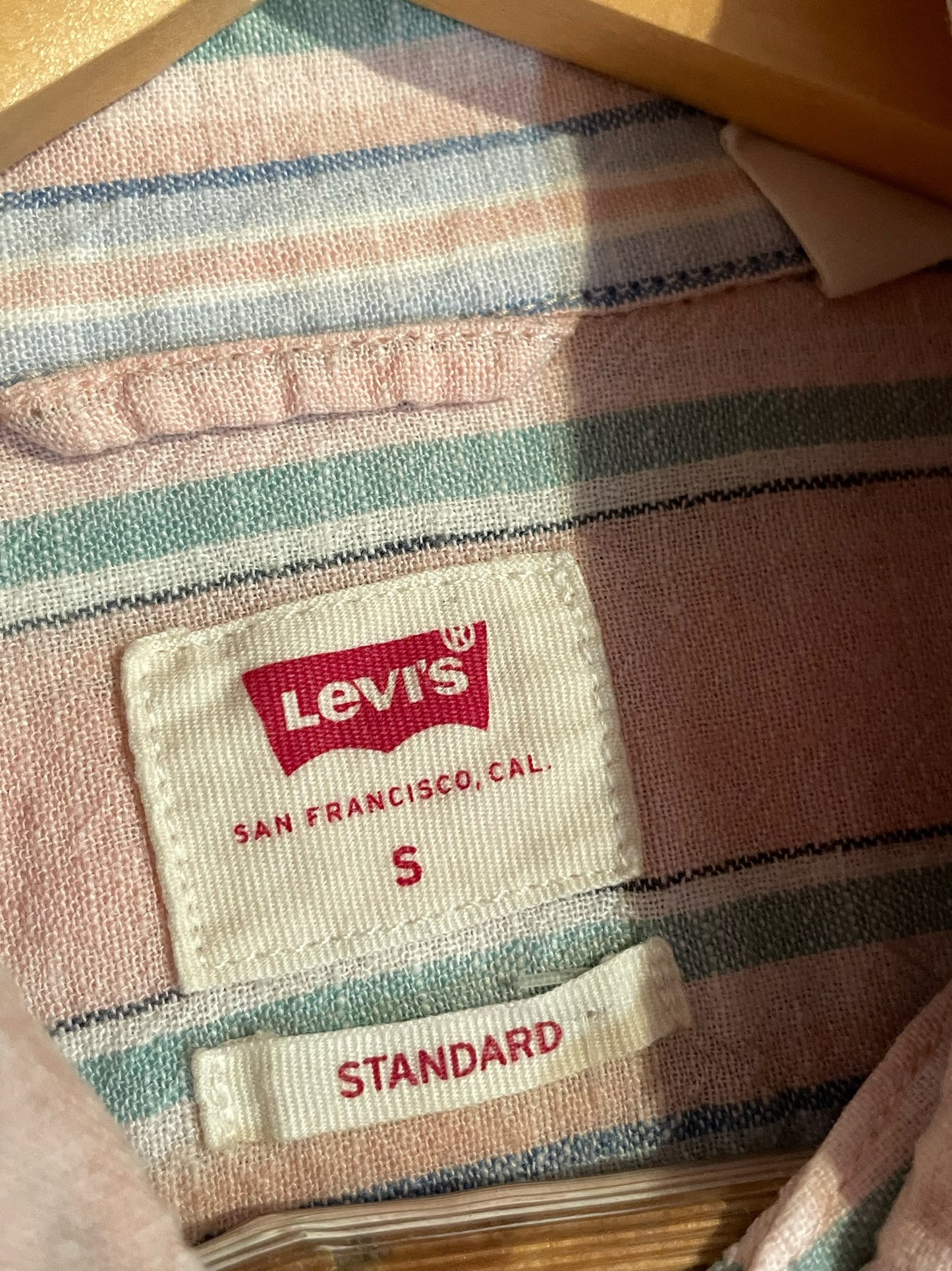 LEVI'S LINE SHORT SLEEVES SHIRT SZ: S