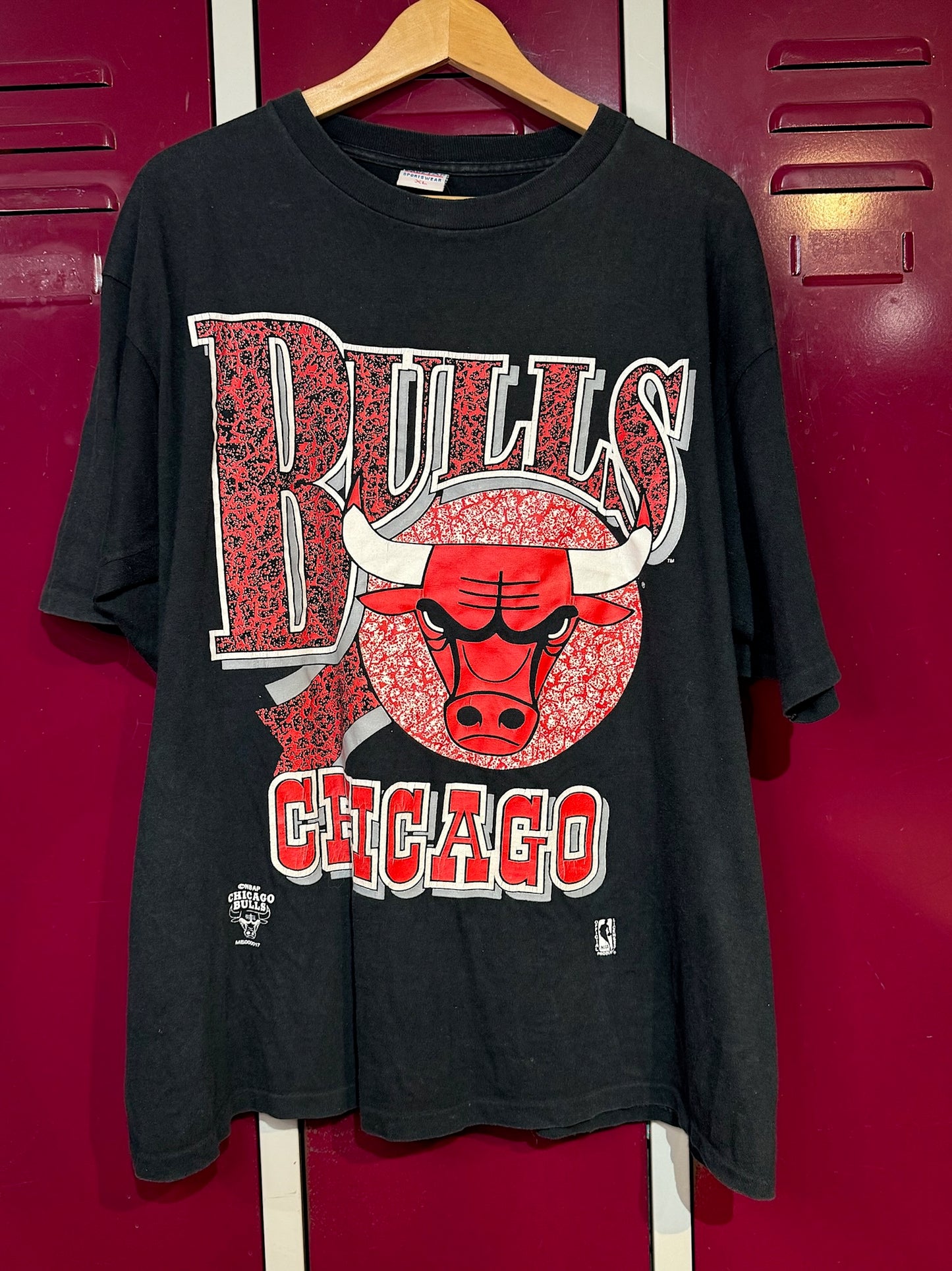 VINTAGE 90s CHICAGO BULLS TRUE-FAN T-SHIRT SZ: XL