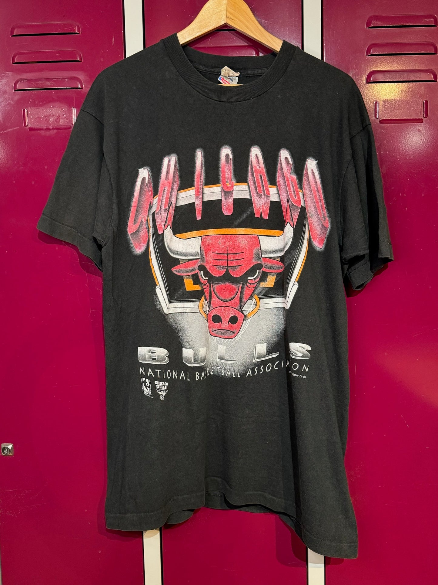 VINTAGE 90s CHICAGO BULLS BY MAGIC JOHNSON NBA T-SHIRT SZ: L
