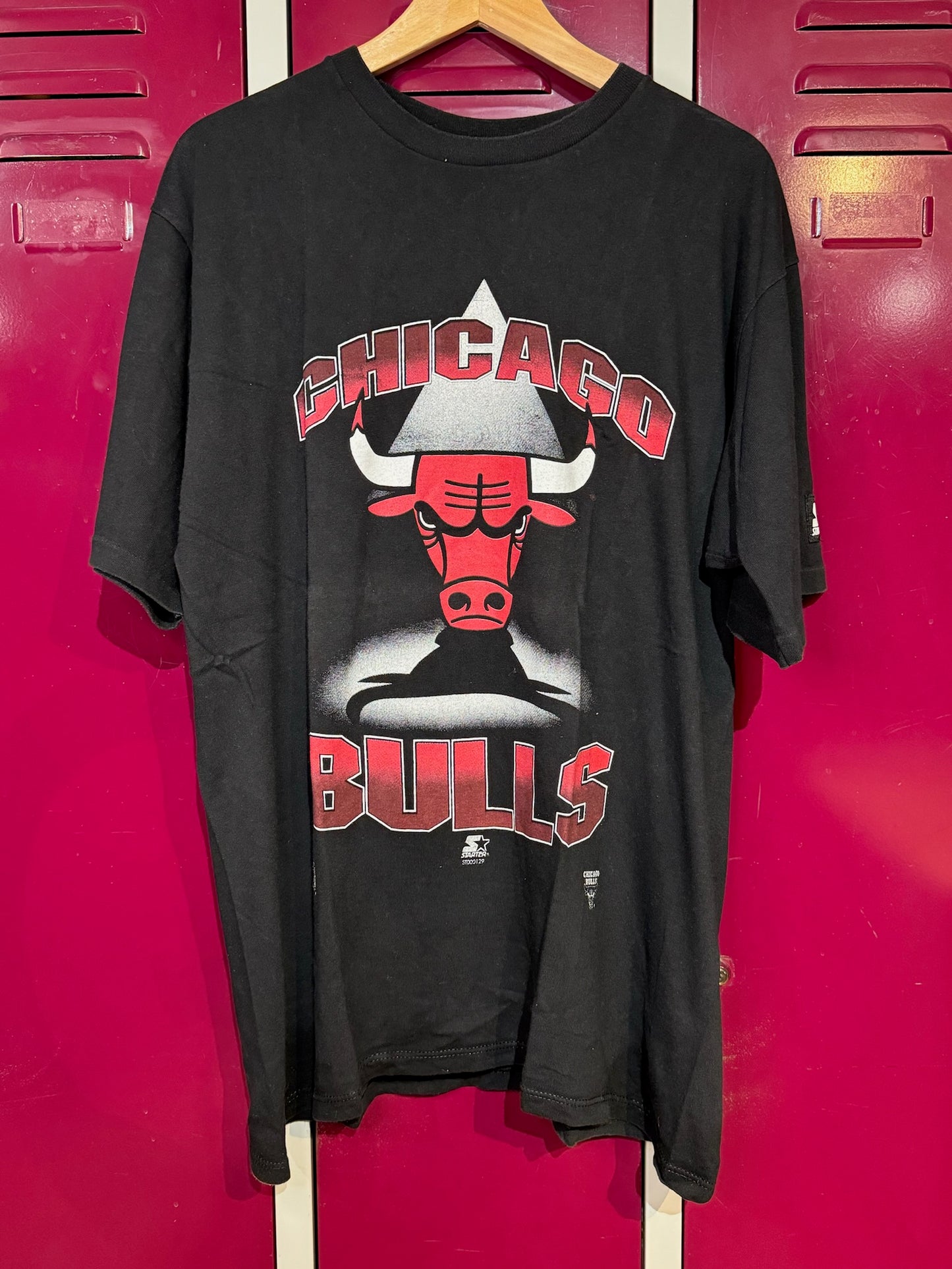 VINTAGE 90s CHICAGO BULLS STARTER NBA BASKETBALL T-SHIRT SZ: L